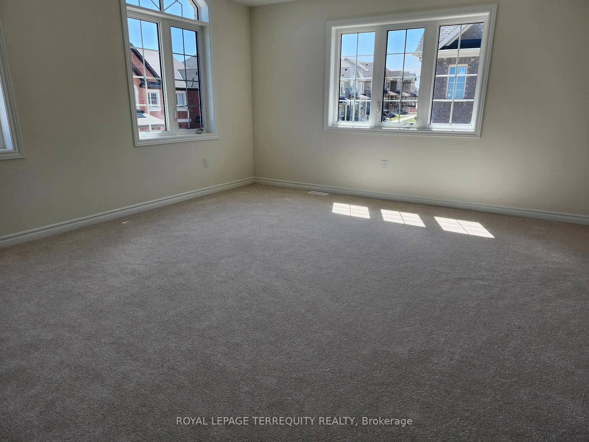Photo 29 of 2602 Apricot Lane, Pickering, Duffin Heights — HOMEH