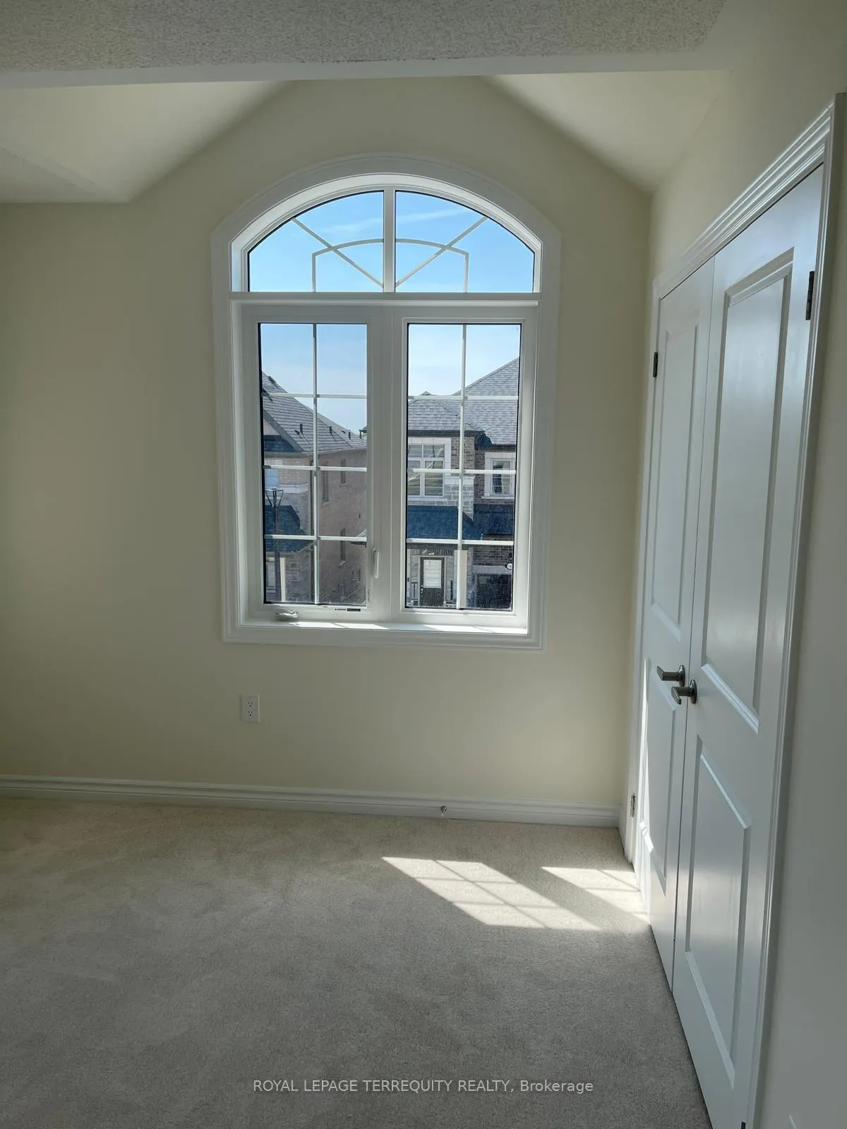 Photo 32 of 2602 Apricot Lane, Pickering, Duffin Heights — HOMEH