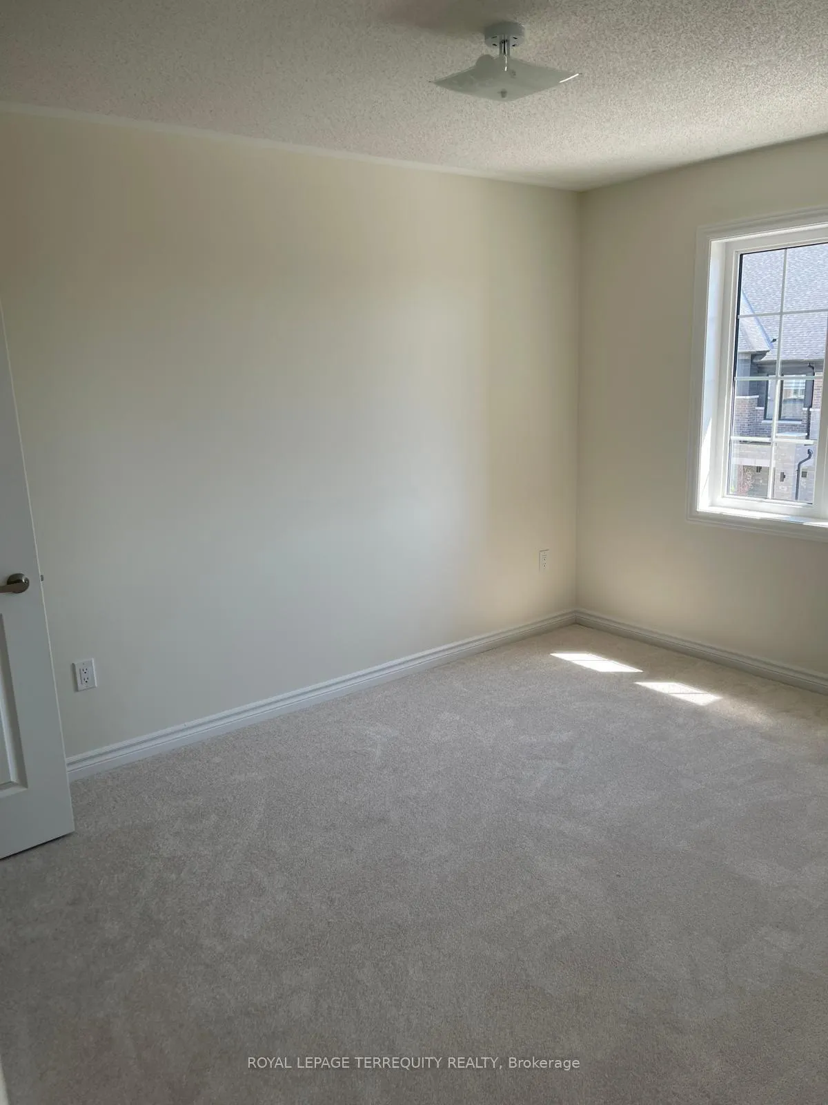 Photo 37 of 2602 Apricot Lane, Pickering, Duffin Heights — HOMEH