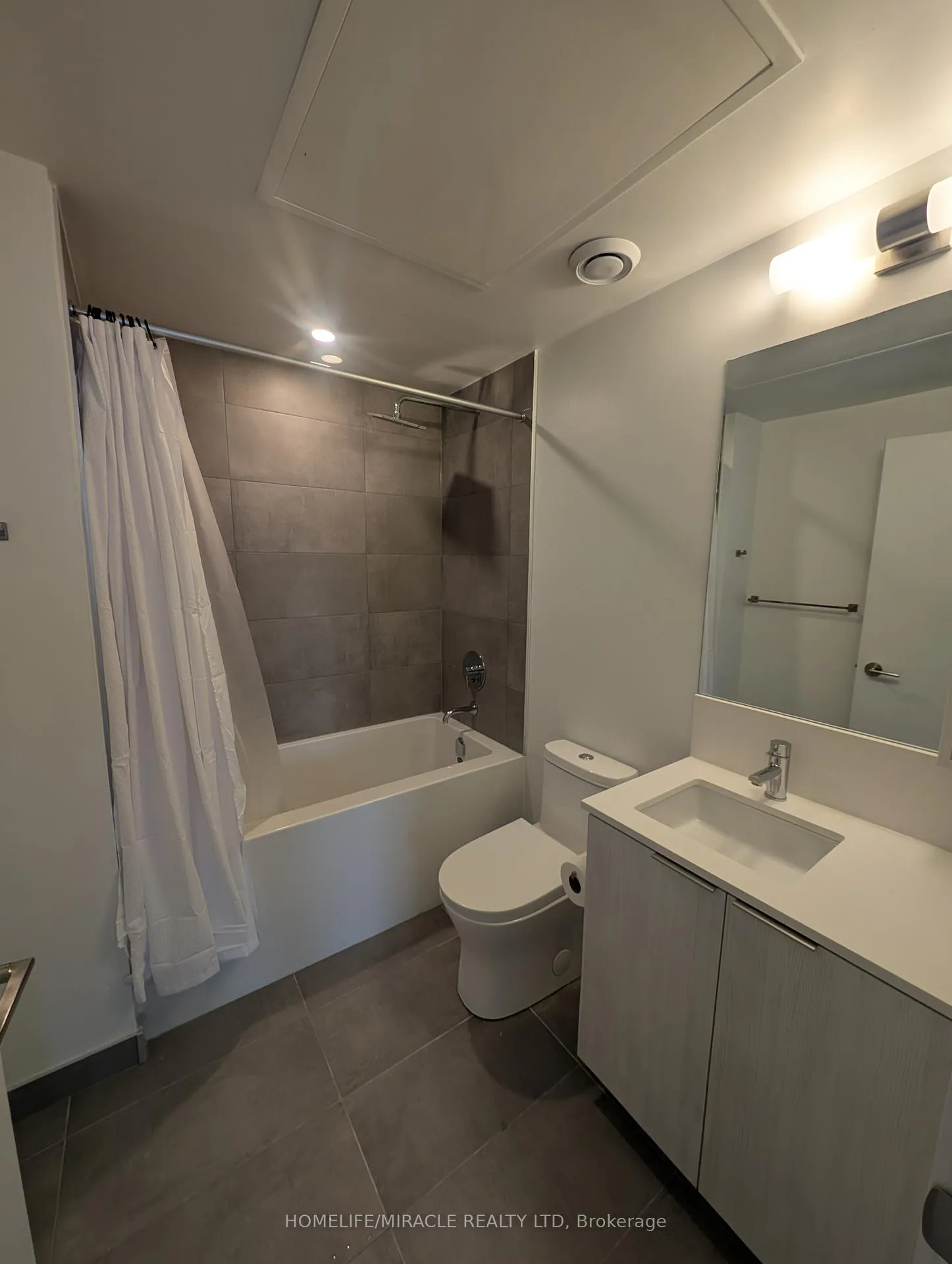 Photo 7 of Unit 1910, 8 Wellesley Street W, Toronto, Bay Street Corridor — HOMEH