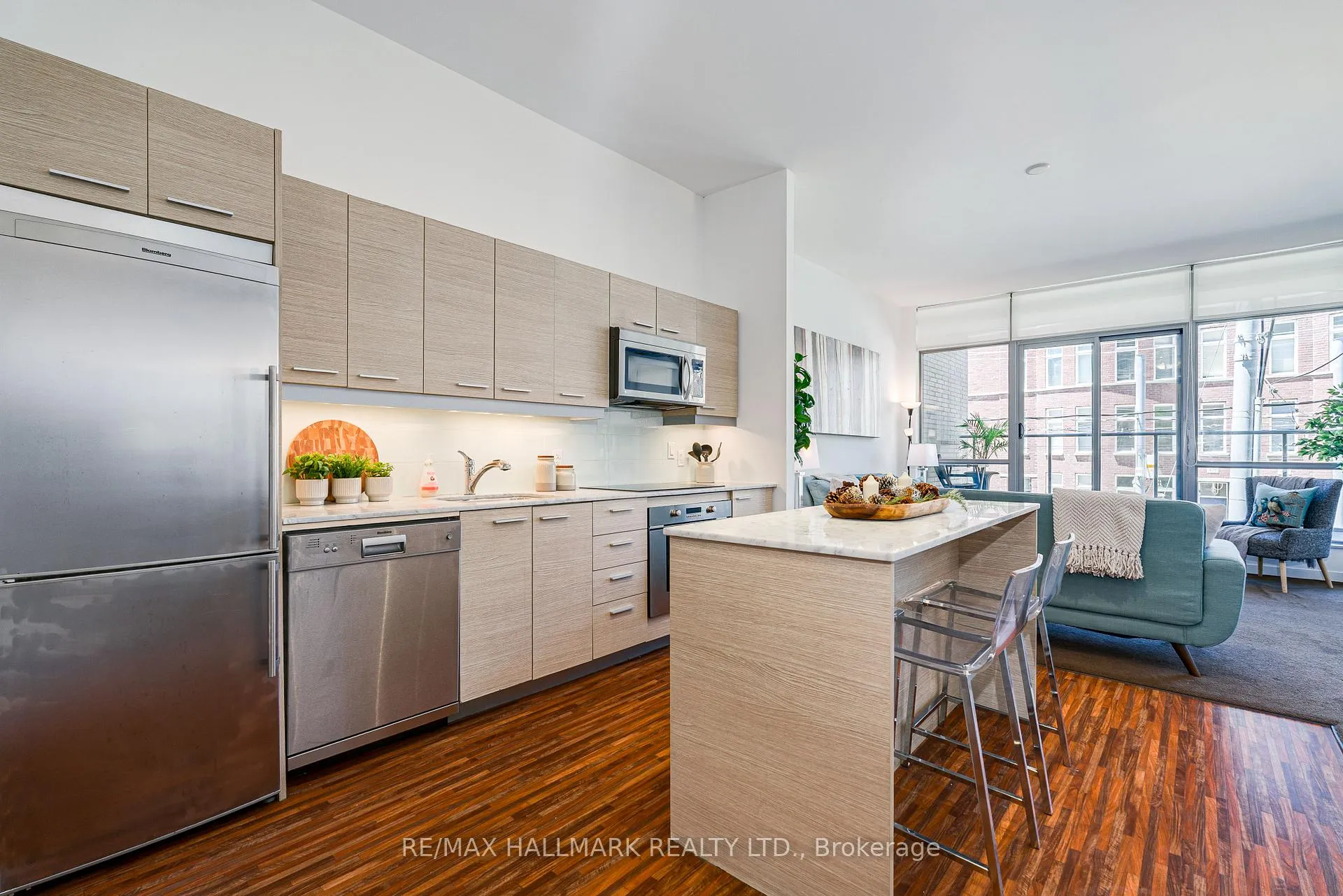 Photo 3 of Unit 203, 549 King Street E, Toronto, Moss Park — HOMEH