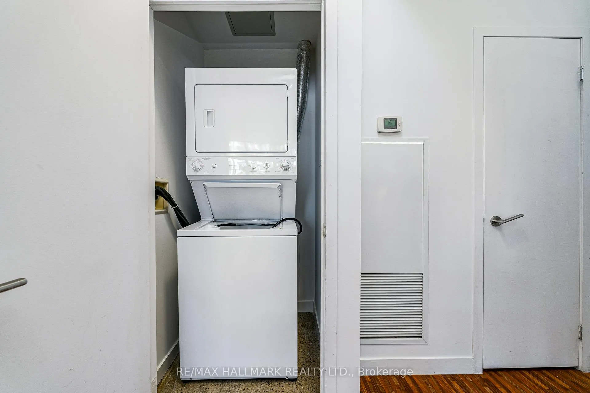 Photo 15 of Unit 203, 549 King Street E, Toronto, Moss Park — HOMEH