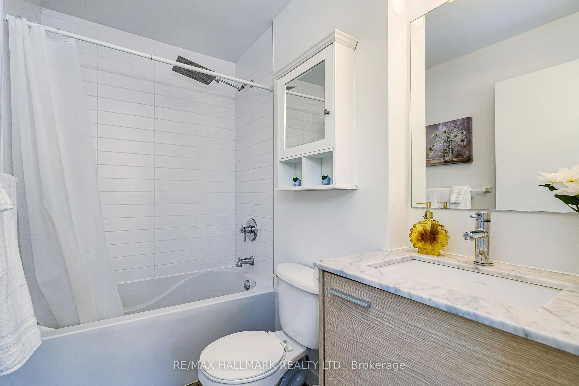 Photo 20 of Unit 203, 549 King Street E, Toronto, Moss Park — HOMEH
