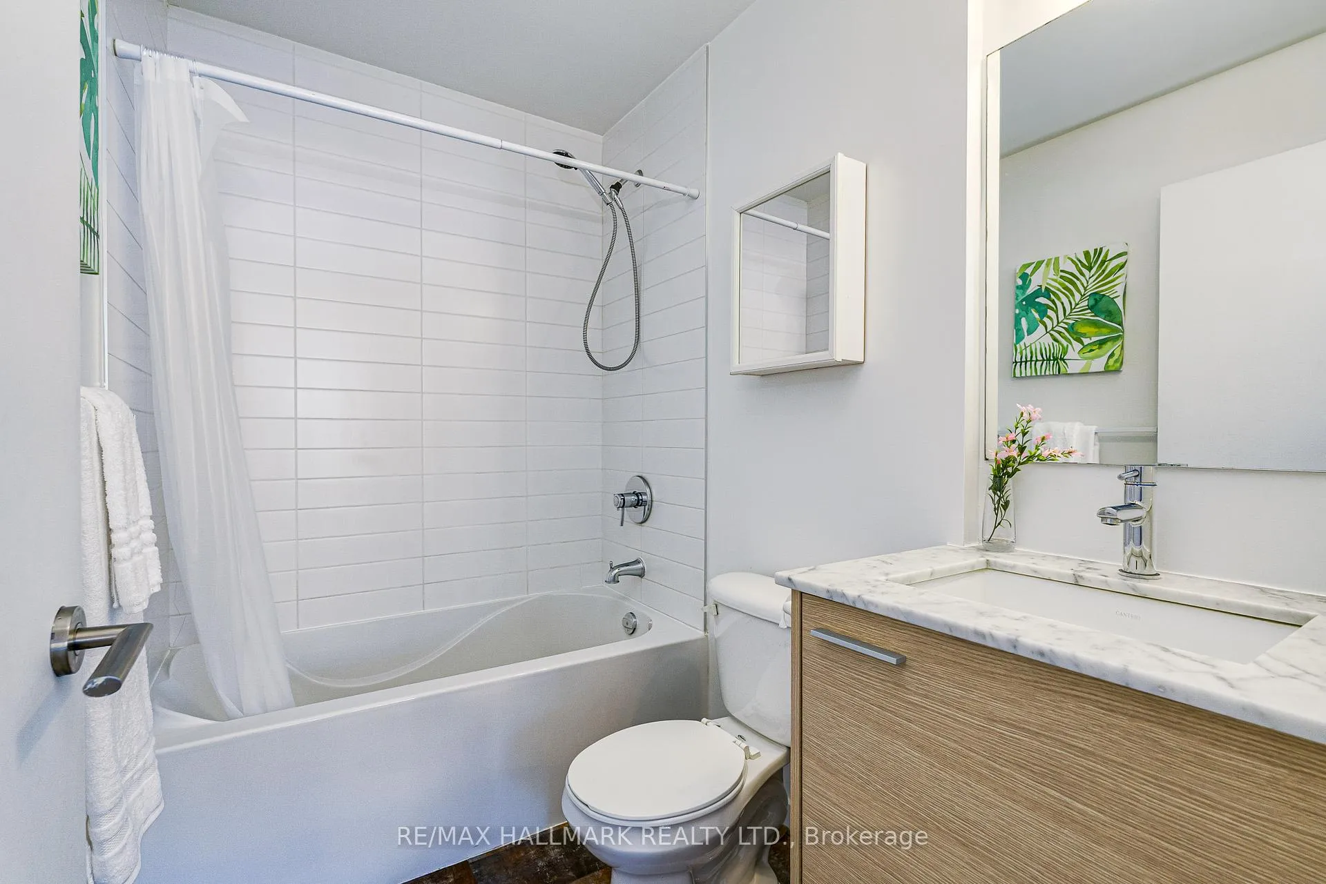 Photo 27 of Unit 203, 549 King Street E, Toronto, Moss Park — HOMEH