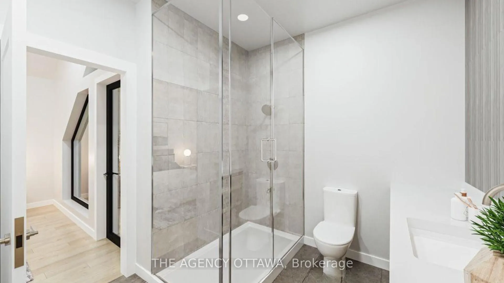 Photo 13 of 547 Adventure Private, Ottawa, Mooneys Bay/Riverside Park — HOMEH