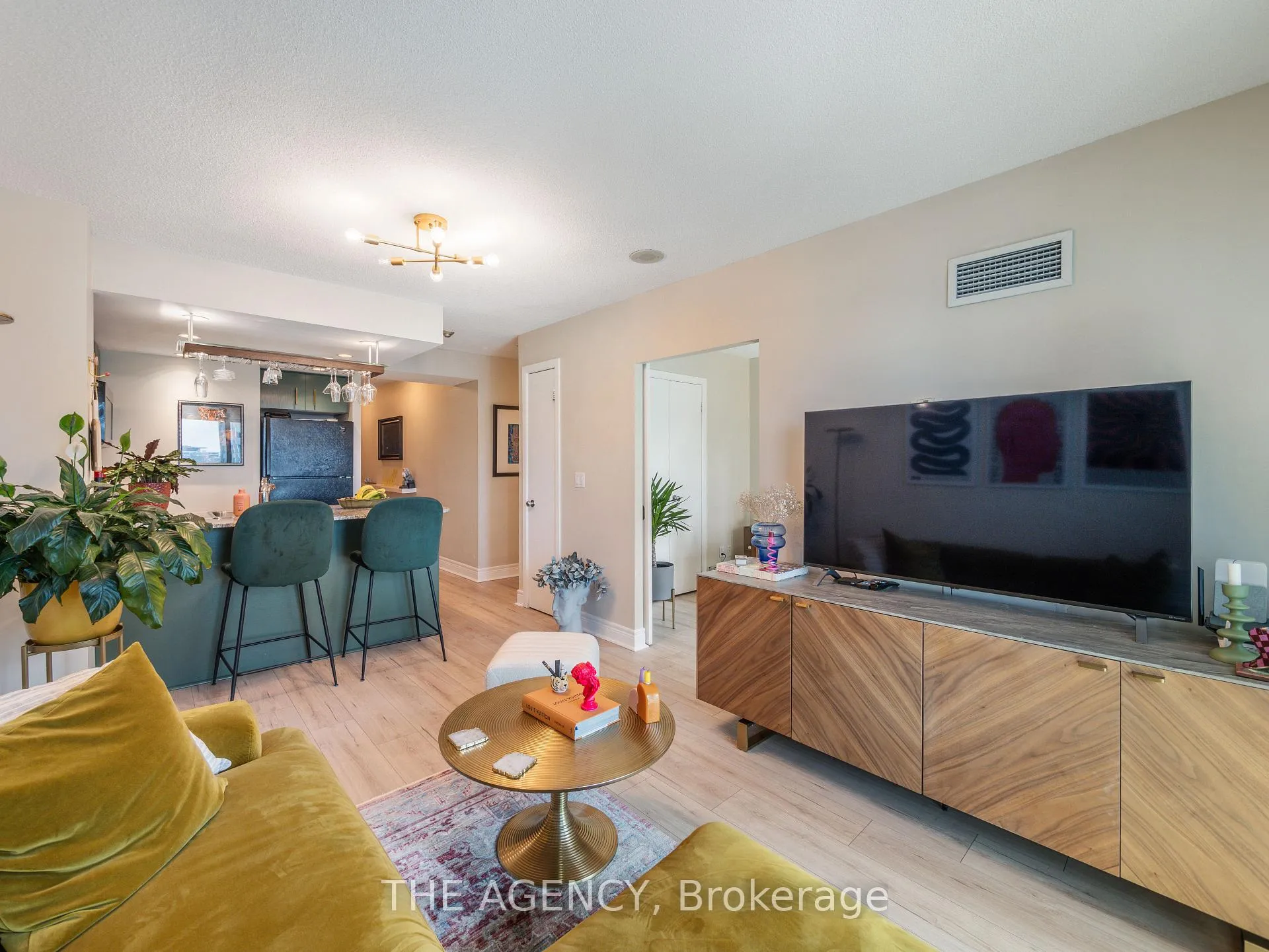 Photo 11 of Unit 3301, 8 Park Road, Toronto, Rosedale-Moore Park — HOMEH