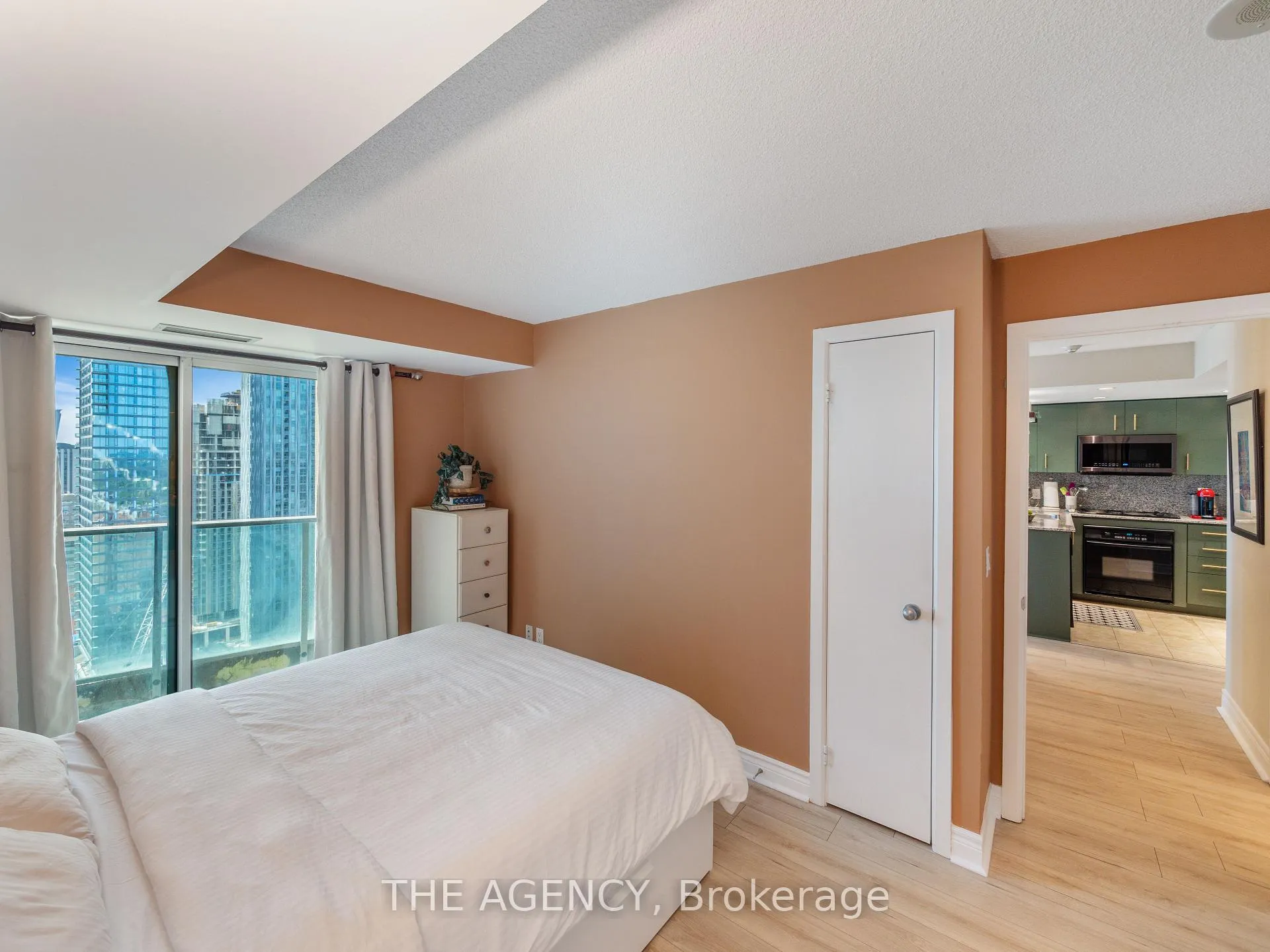 Photo 25 of Unit 3301, 8 Park Road, Toronto, Rosedale-Moore Park — HOMEH