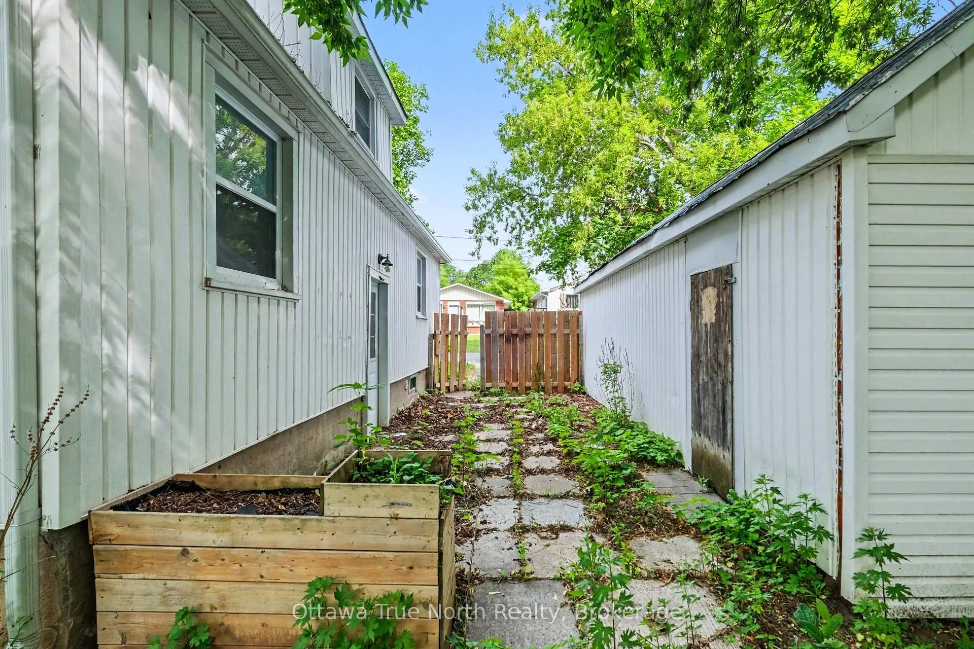 Photo 4 of 108 Maley Street, North Grenville, Kemptville — HOMEH