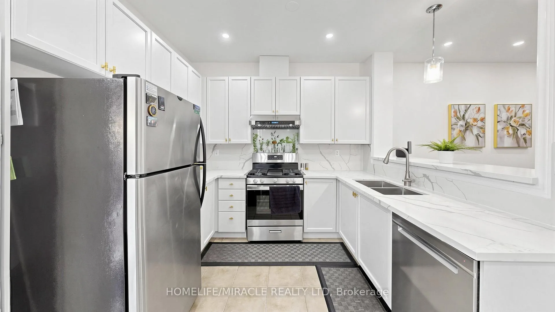 Photo 6 of 66 Rocky Point Crescent, Brampton, Madoc — HOMEH