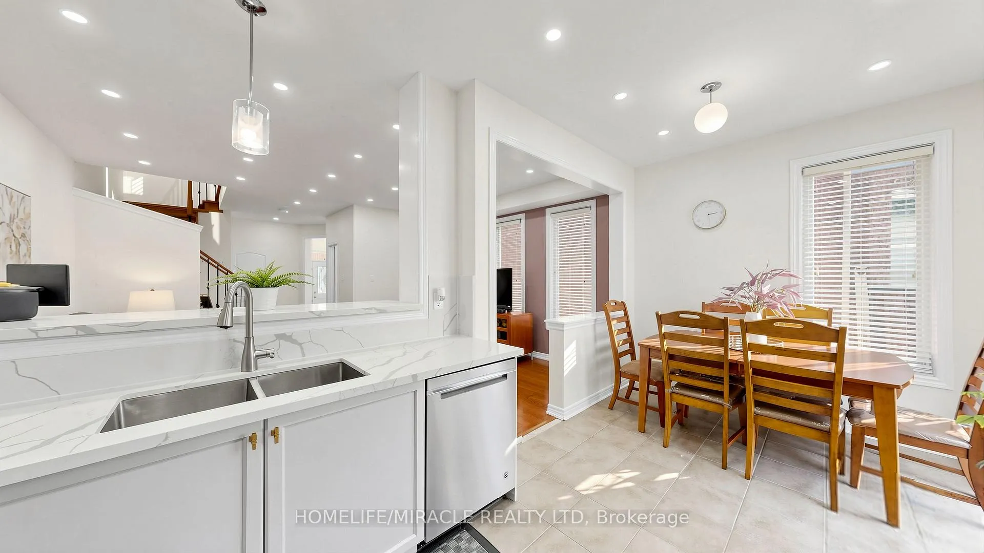 Photo 8 of 66 Rocky Point Crescent, Brampton, Madoc — HOMEH