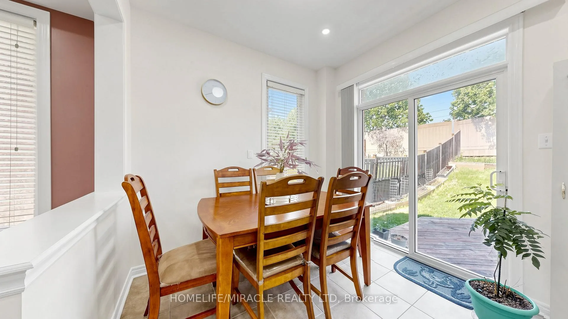 Photo 10 of 66 Rocky Point Crescent, Brampton, Madoc — HOMEH
