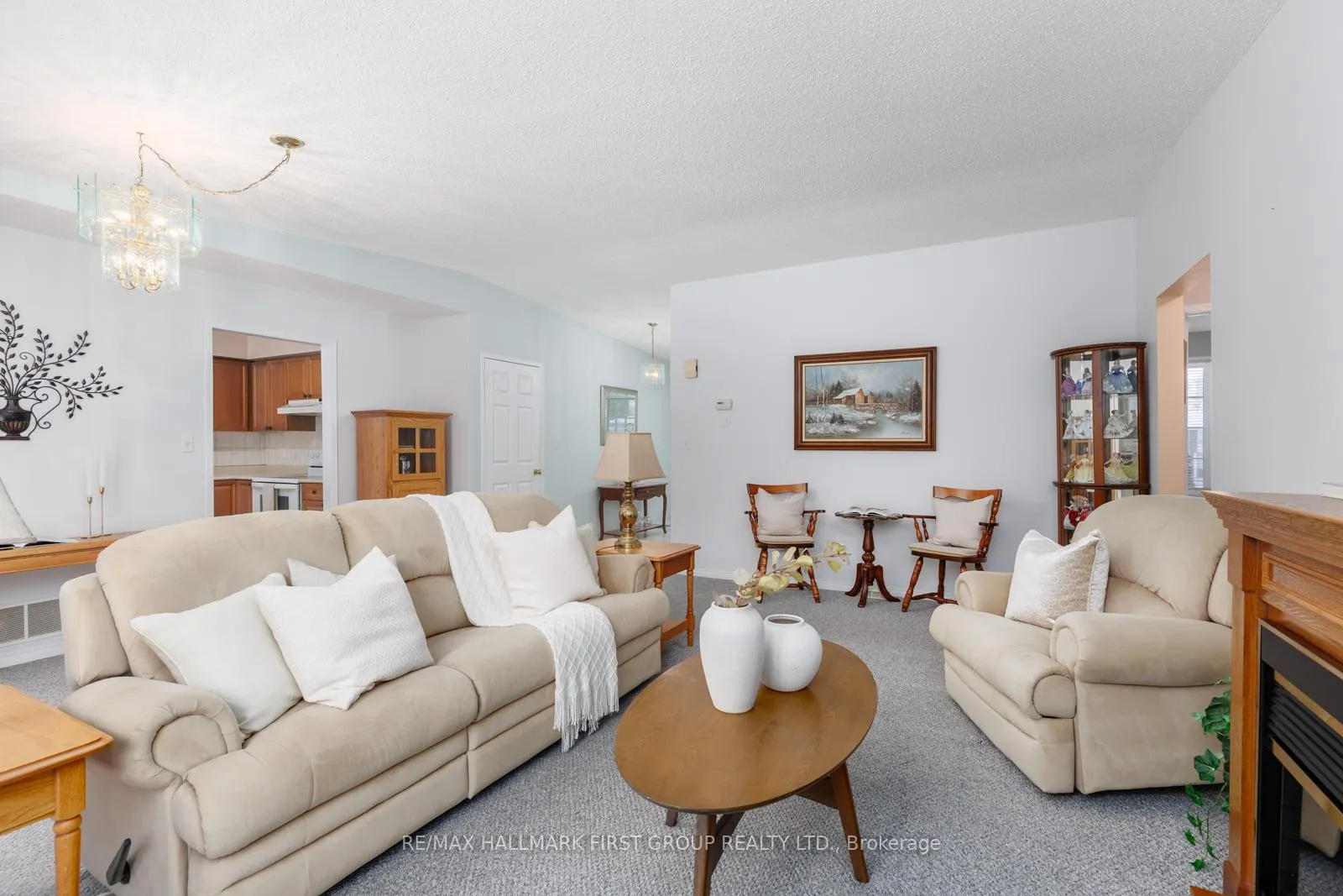 Photo 8 of 5A Fairway Drive, Clarington, Bowmanville — HOMEH