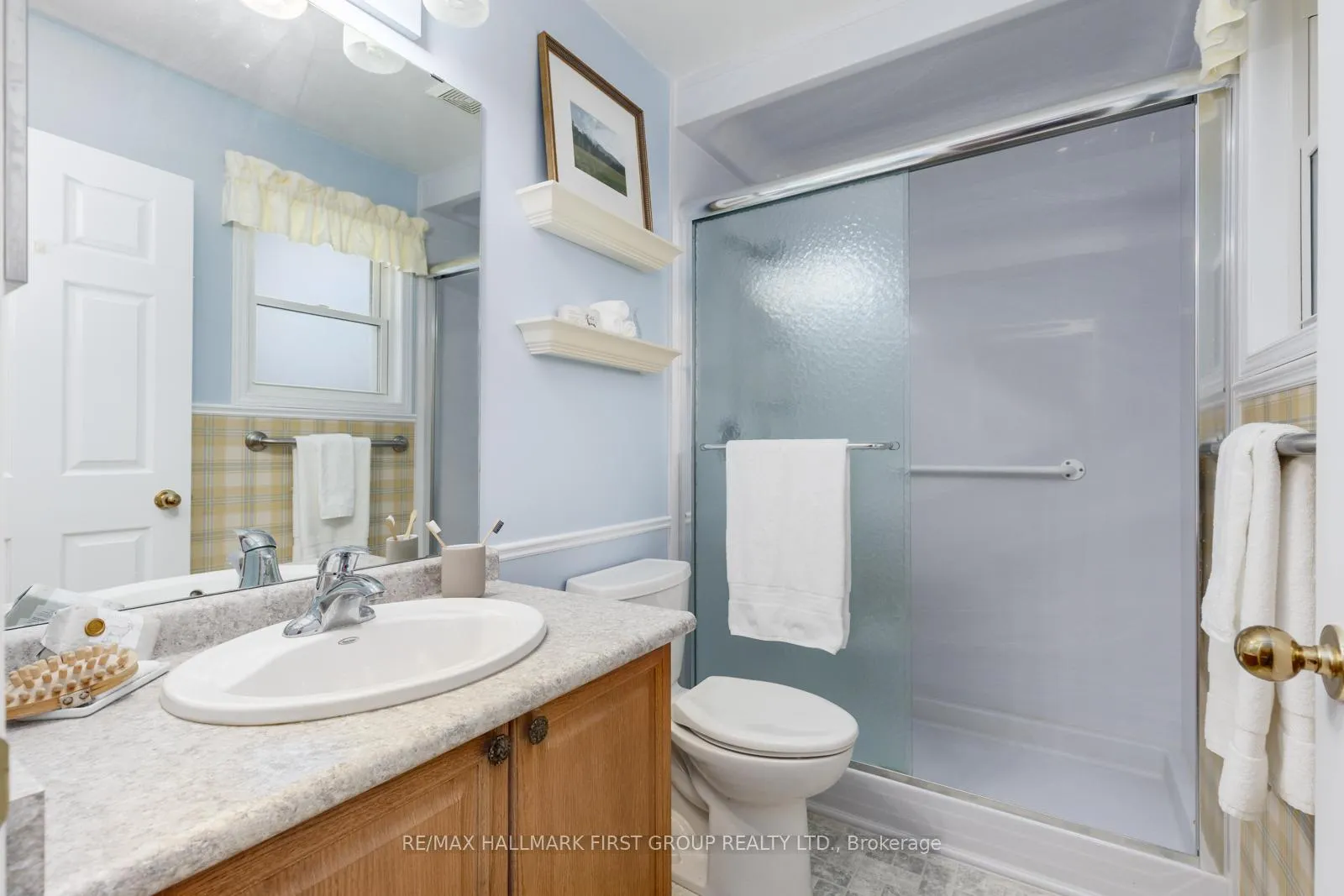 Photo 17 of 5A Fairway Drive, Clarington, Bowmanville — HOMEH