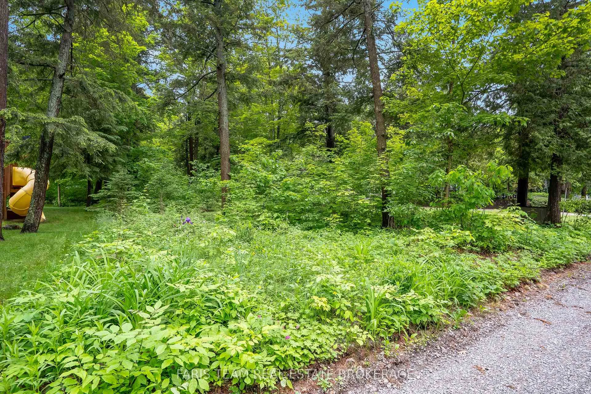 Photo 5 of 23 East Beach Road, Tiny, Rural Tiny — HOMEH
