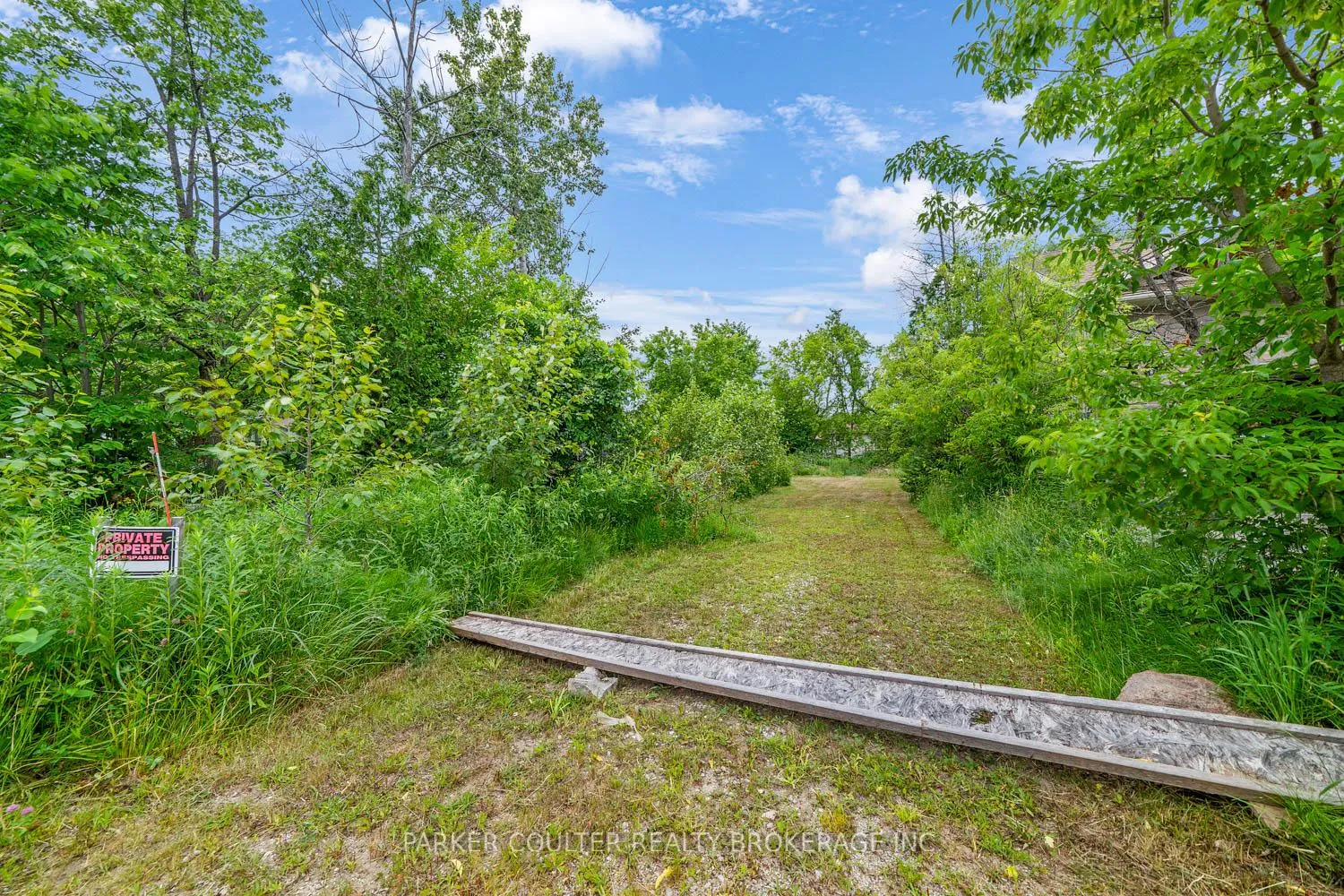 Photo 2 of 732 Chestnut Street, Innisfil, Rural Innisfil — HOMEH
