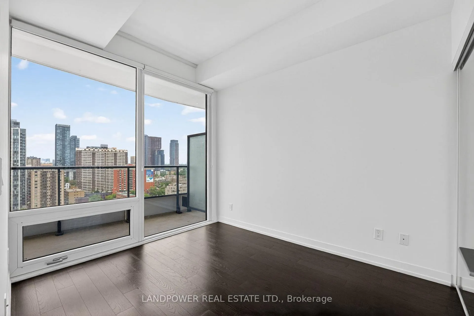 Photo 8 of Unit 2311, 85 Wood Street, Toronto, Church-Yonge Corridor — HOMEH