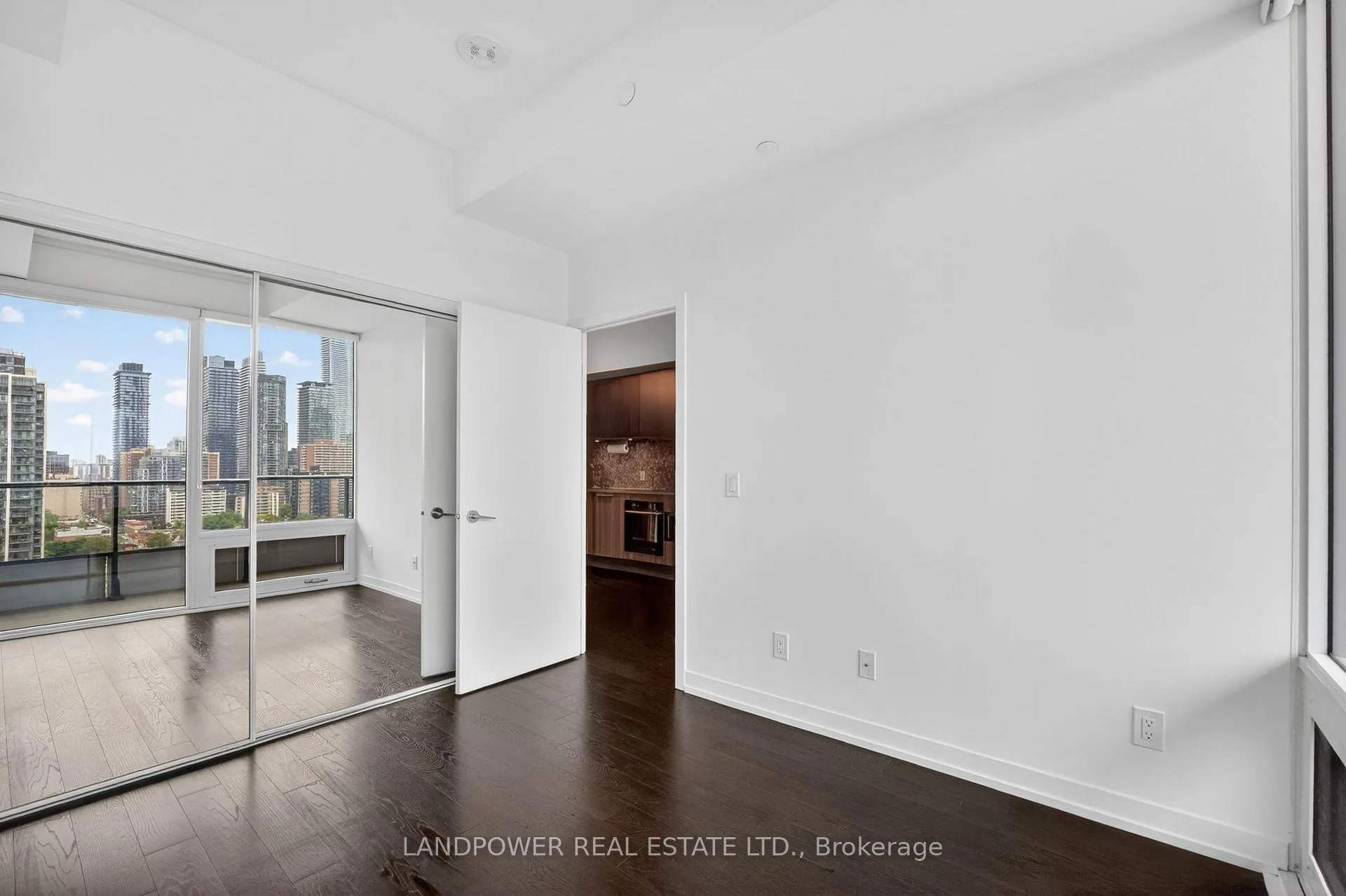 Photo 9 of Unit 2311, 85 Wood Street, Toronto, Church-Yonge Corridor — HOMEH