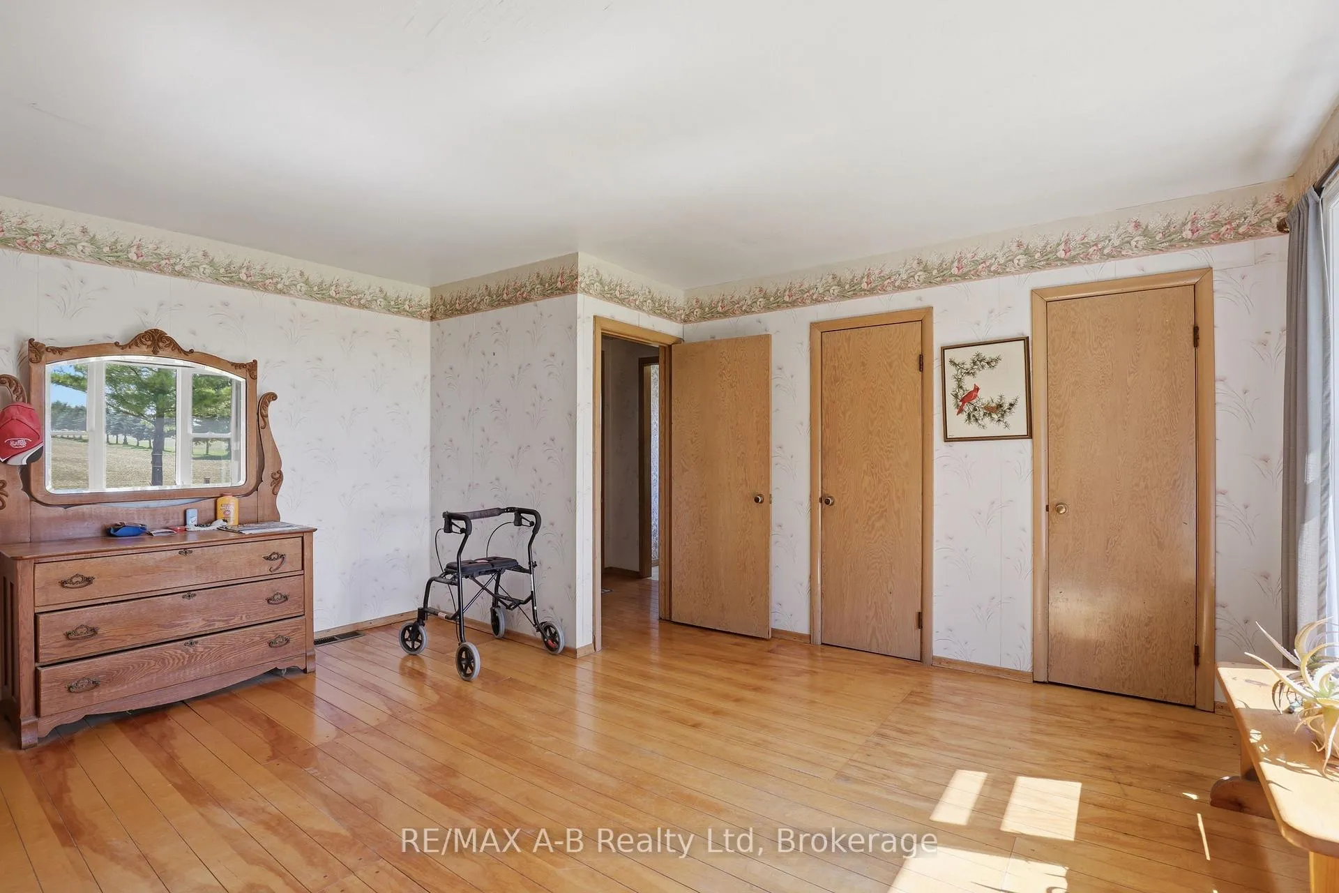 Photo 17 of 1033 Perth Rd 139 Line W, Perth South, Blanshard — HOMEH