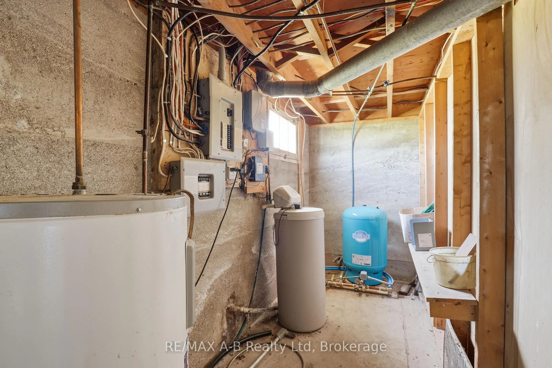 Photo 49 of 1033 Perth Rd 139 Line W, Perth South, Blanshard — HOMEH