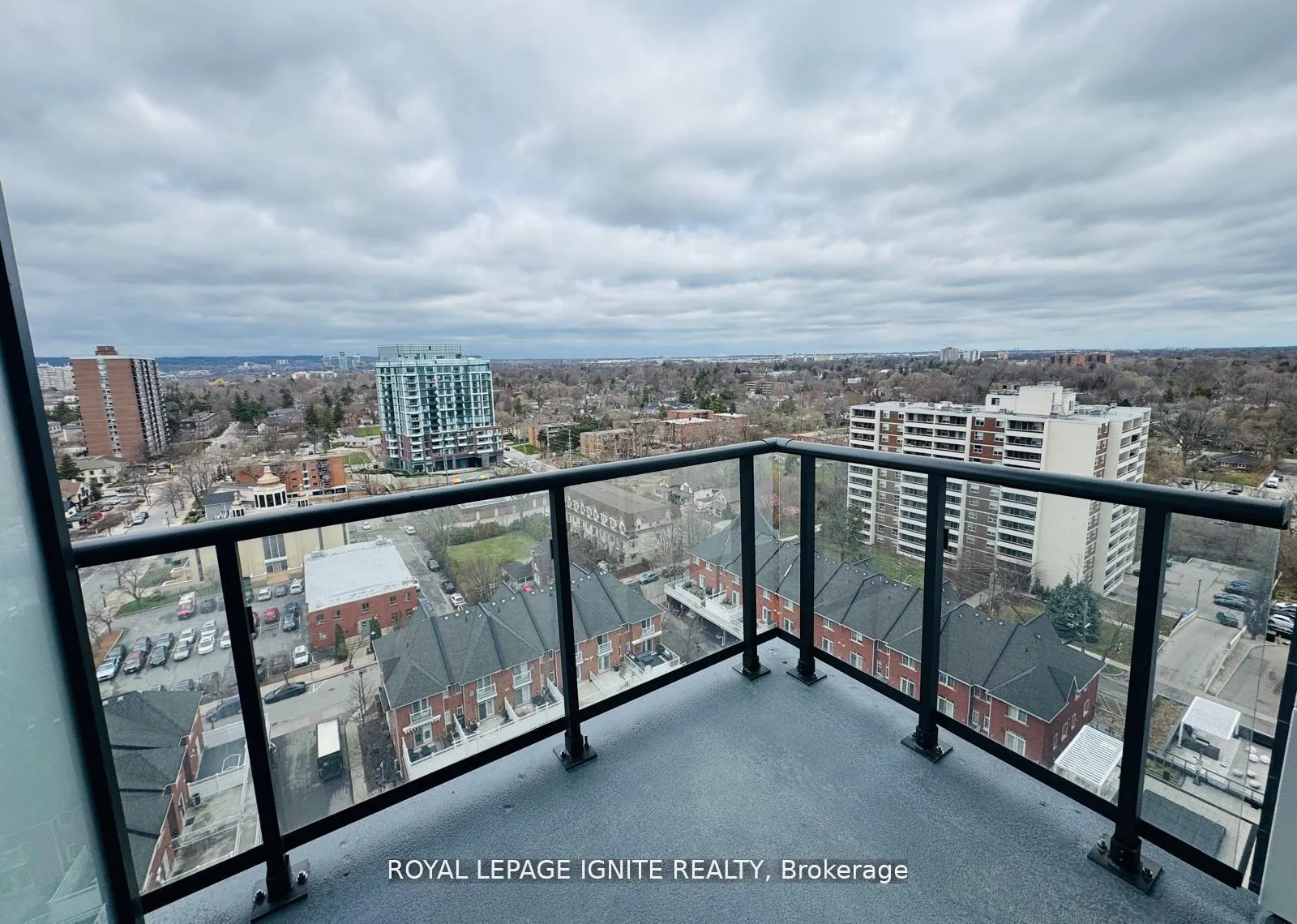 Photo 10 of Unit 1302, 2075 Lakeshore Road, Burlington, Brant — HOMEH