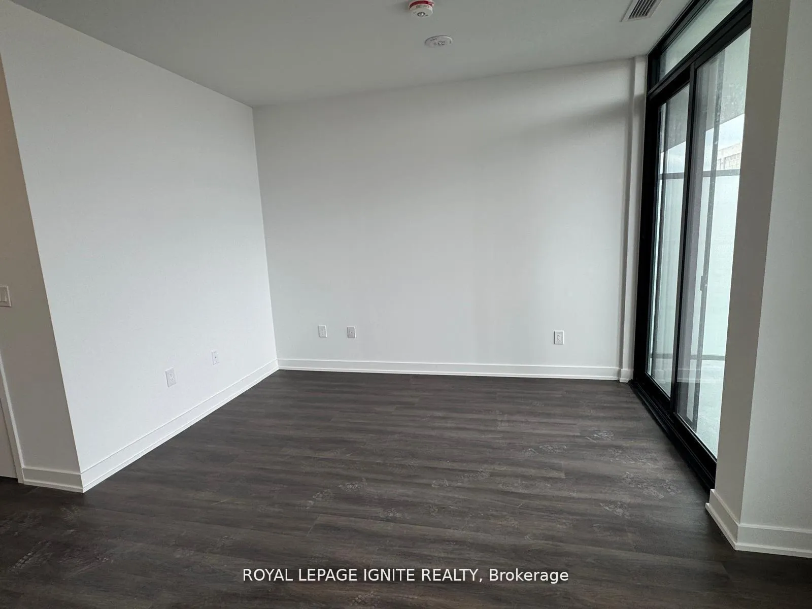 Photo 16 of Unit 1302, 2075 Lakeshore Road, Burlington, Brant — HOMEH