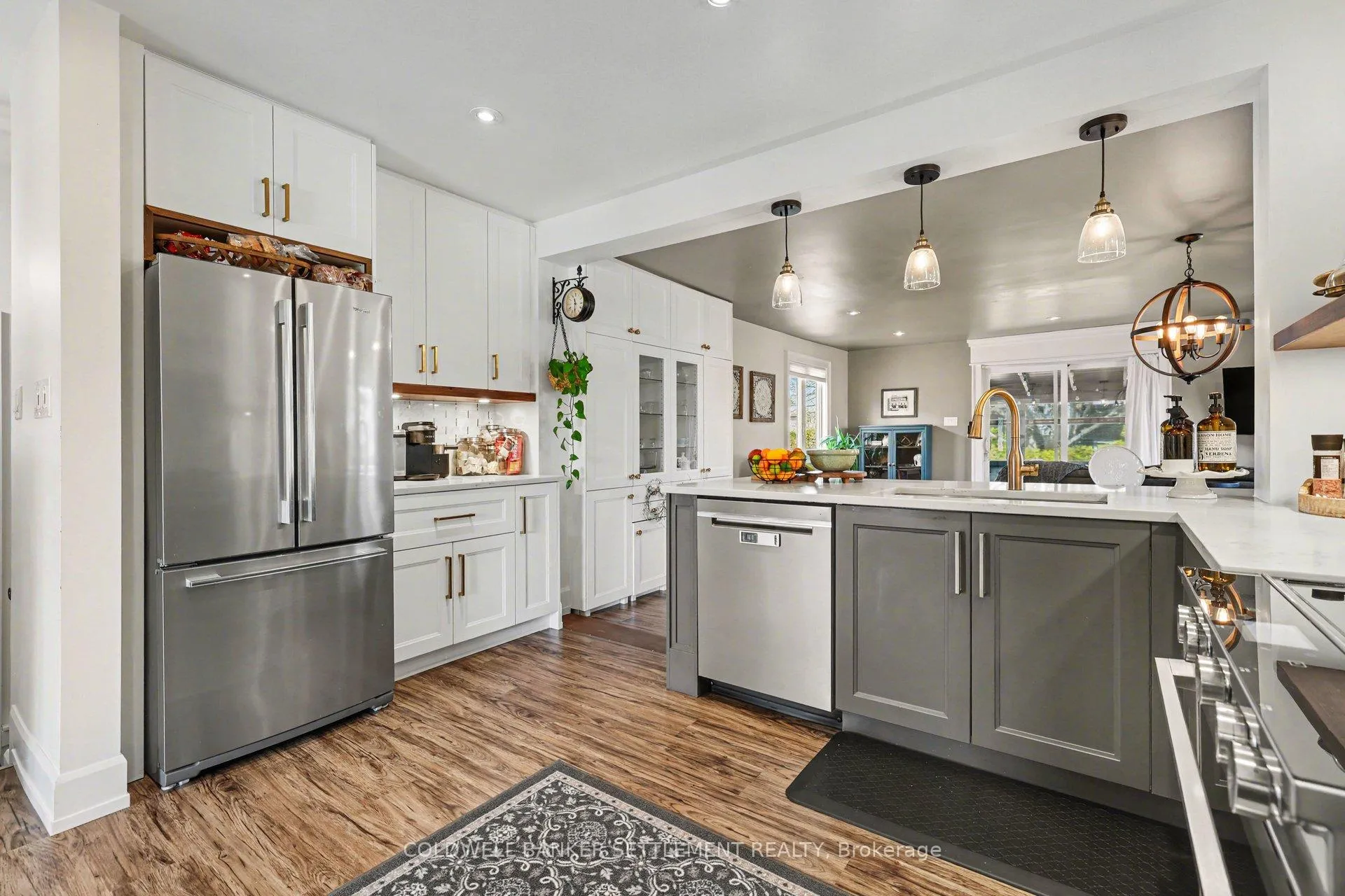 Photo 2 of 22 Broadview Avenue W, Smiths Falls — HOMEH