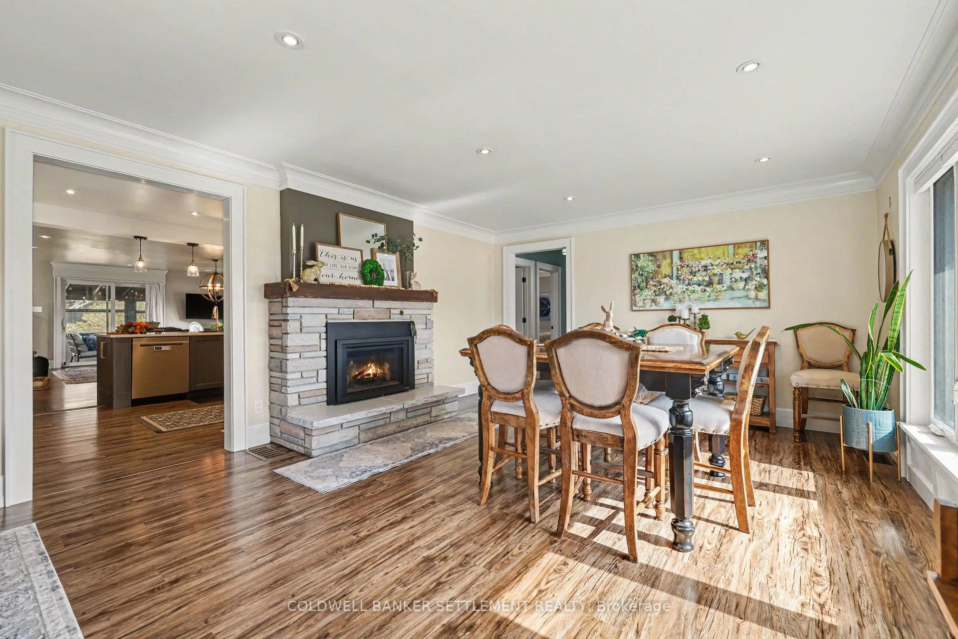 Photo 4 of 22 Broadview Avenue W, Smiths Falls — HOMEH