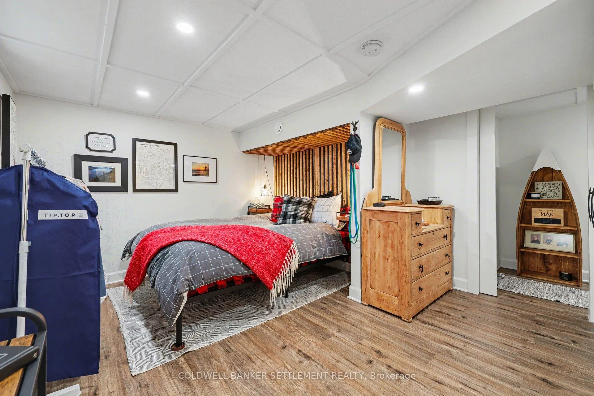 Photo 11 of 22 Broadview Avenue W, Smiths Falls — HOMEH