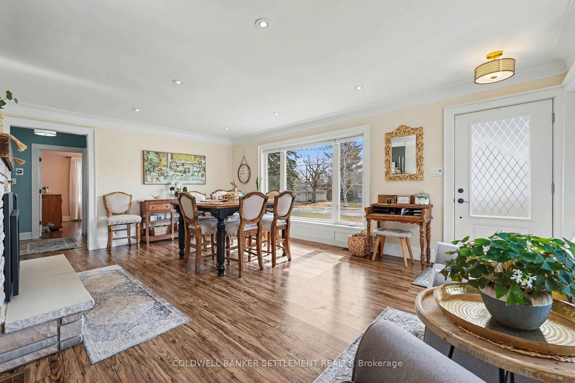 Photo 16 of 22 Broadview Avenue W, Smiths Falls — HOMEH
