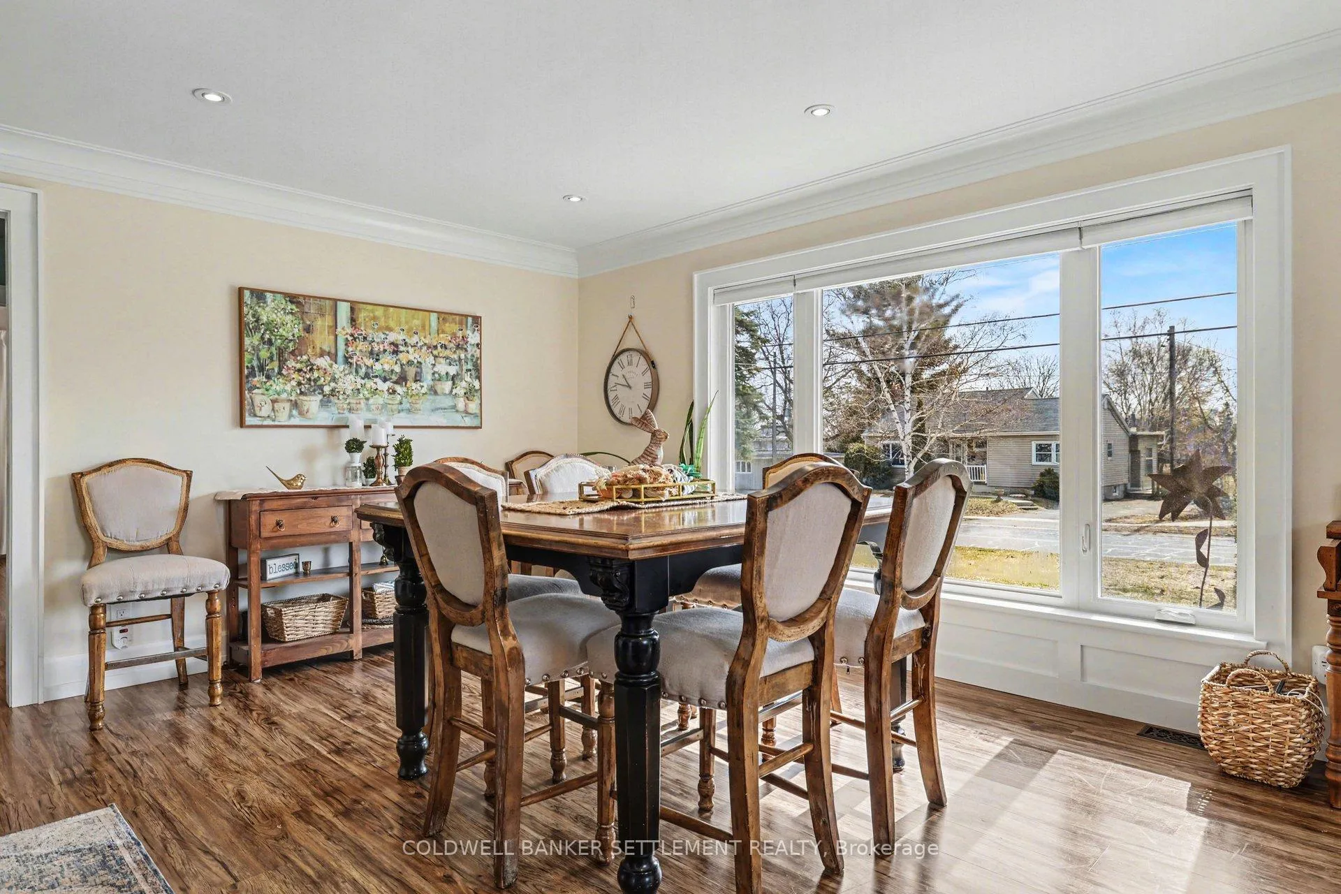Photo 17 of 22 Broadview Avenue W, Smiths Falls — HOMEH