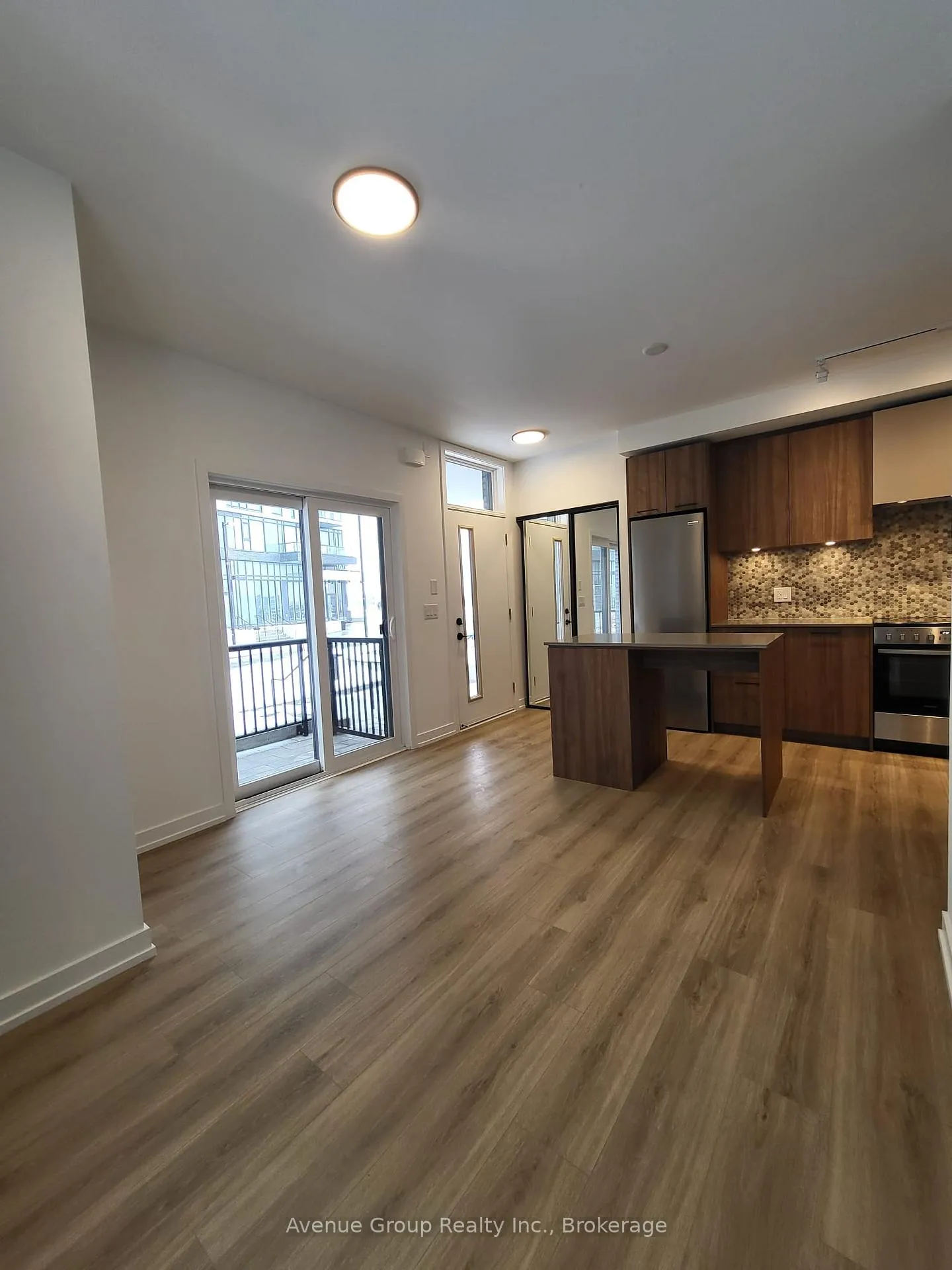 Photo 4 of Unit B005, 20 Lagerfeld Drive, Brampton, Northwest Brampton — HOMEH