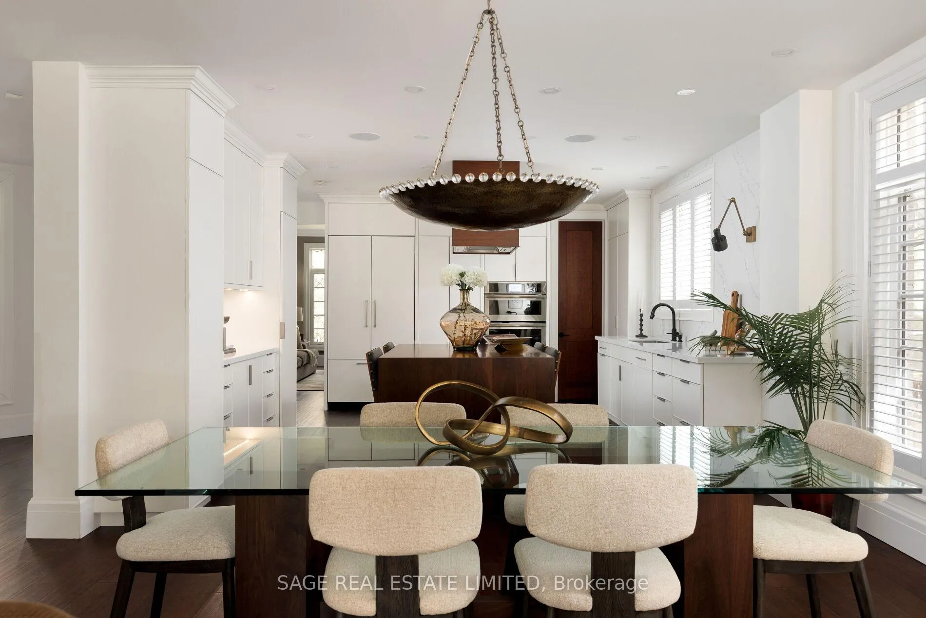 Photo 9 of 4 Reigate Road, Etobicoke, Edenbridge-Humber Valley — HOMEH