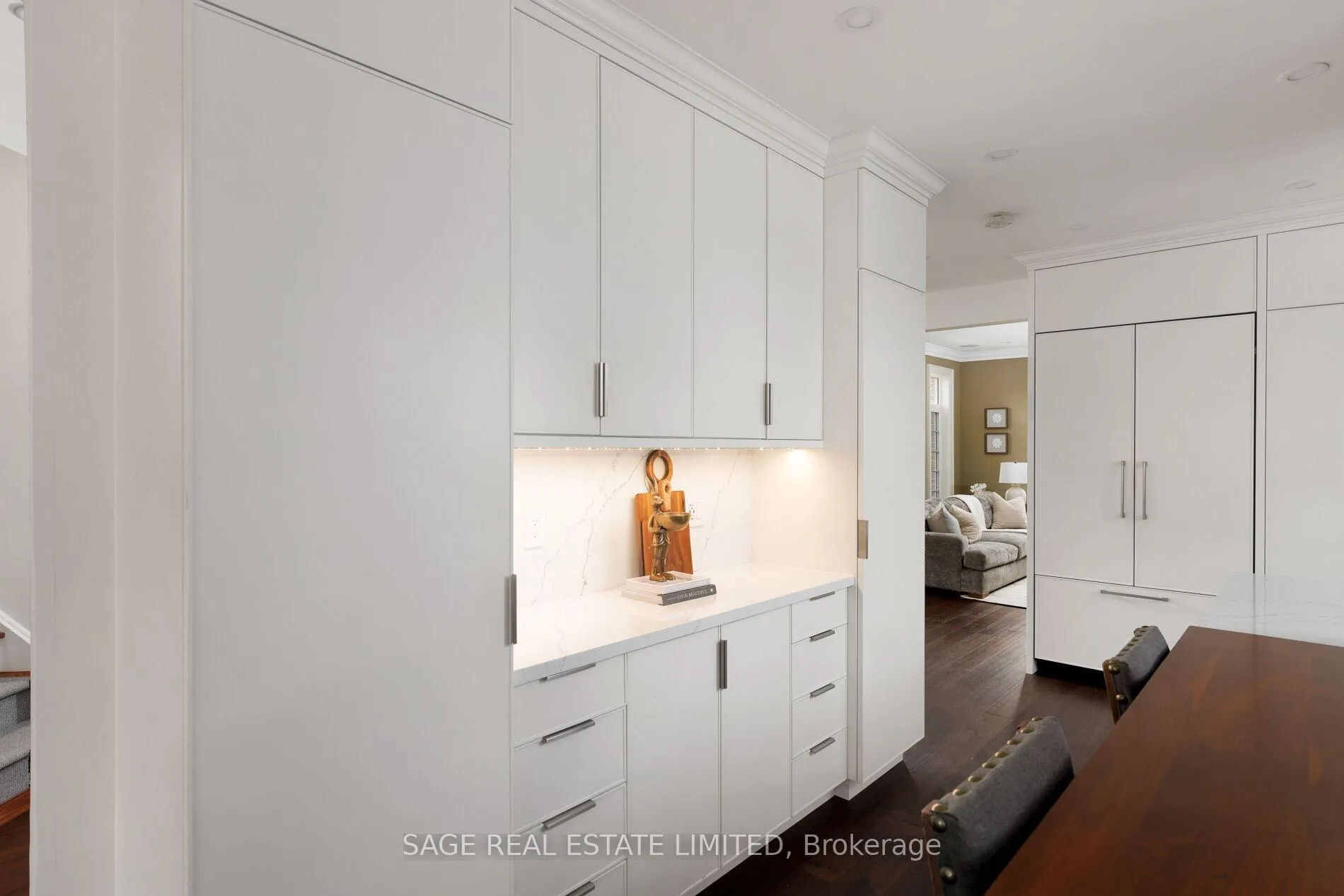 Photo 13 of 4 Reigate Road, Etobicoke, Edenbridge-Humber Valley — HOMEH