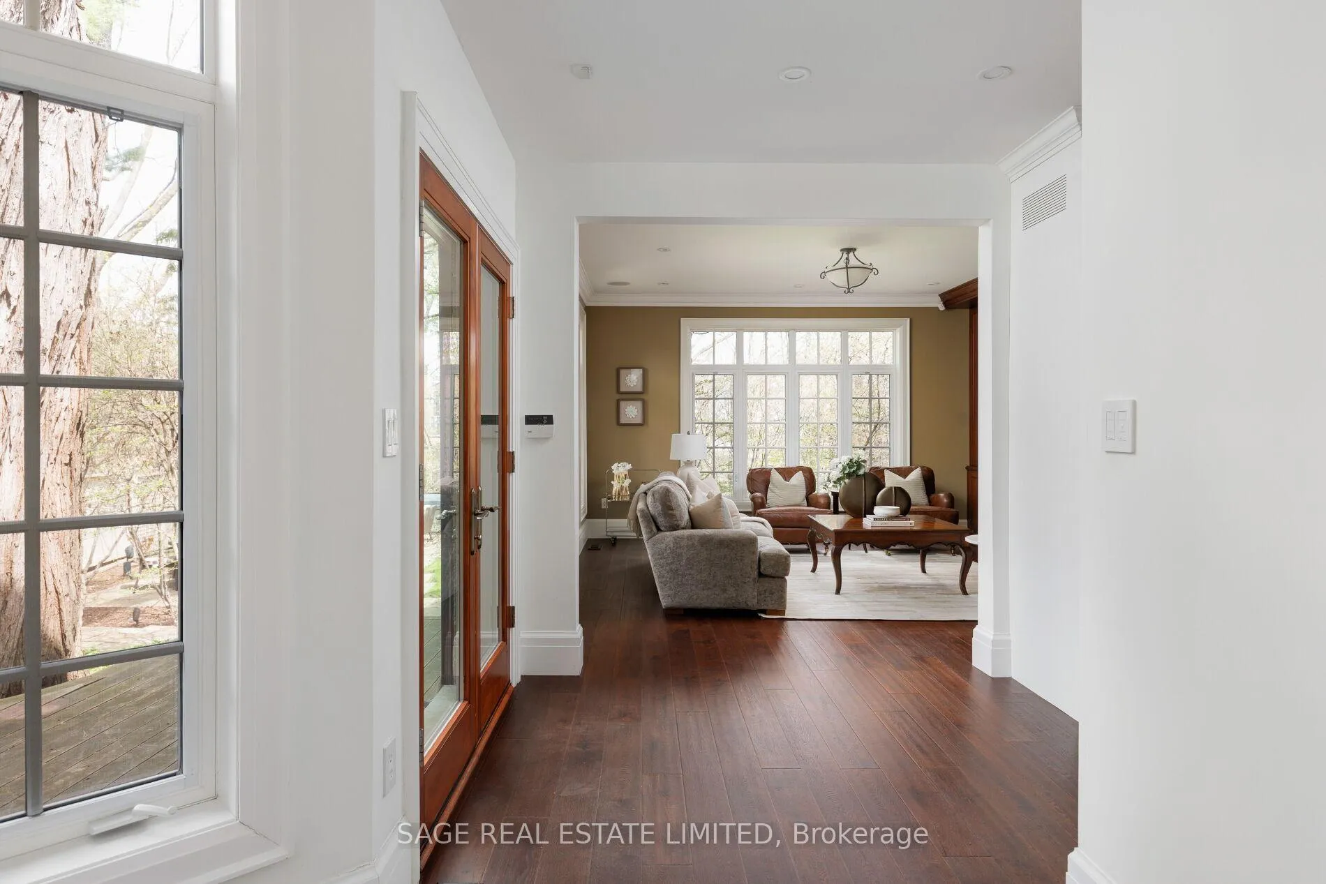 Photo 14 of 4 Reigate Road, Etobicoke, Edenbridge-Humber Valley — HOMEH