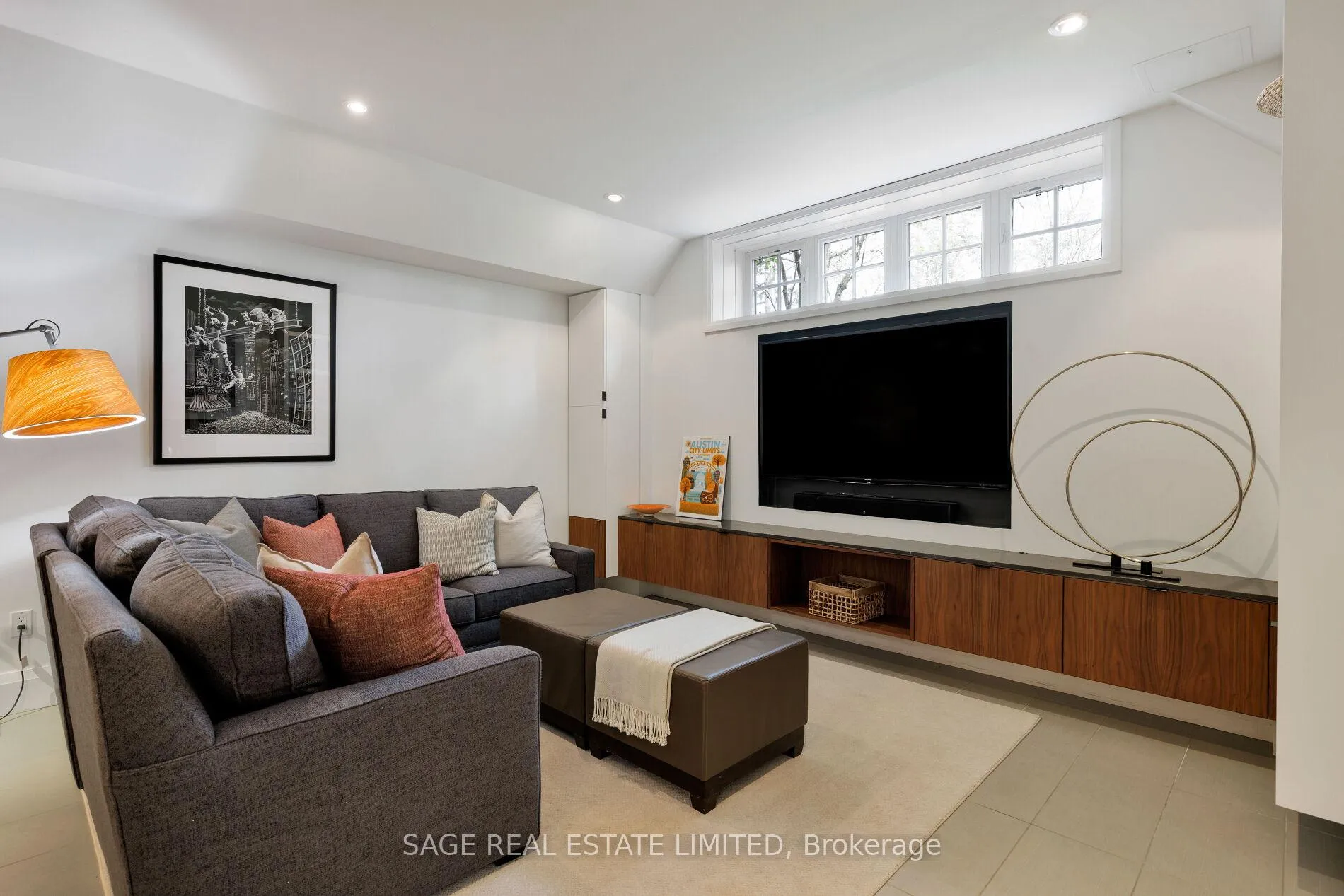 Photo 43 of 4 Reigate Road, Etobicoke, Edenbridge-Humber Valley — HOMEH
