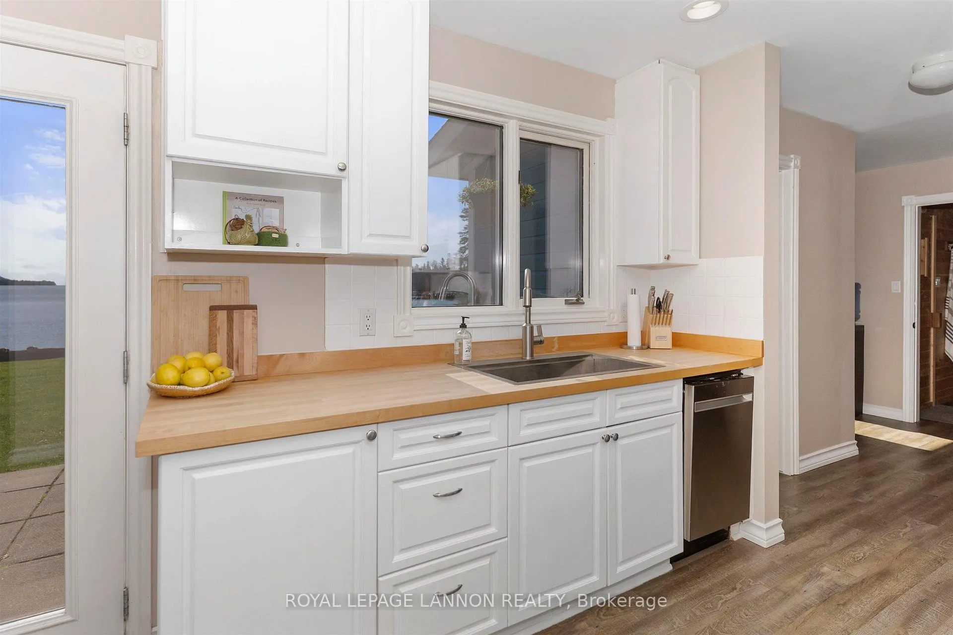 Photo 18 of 26 Margaret St S, Neebing, Blake — HOMEH