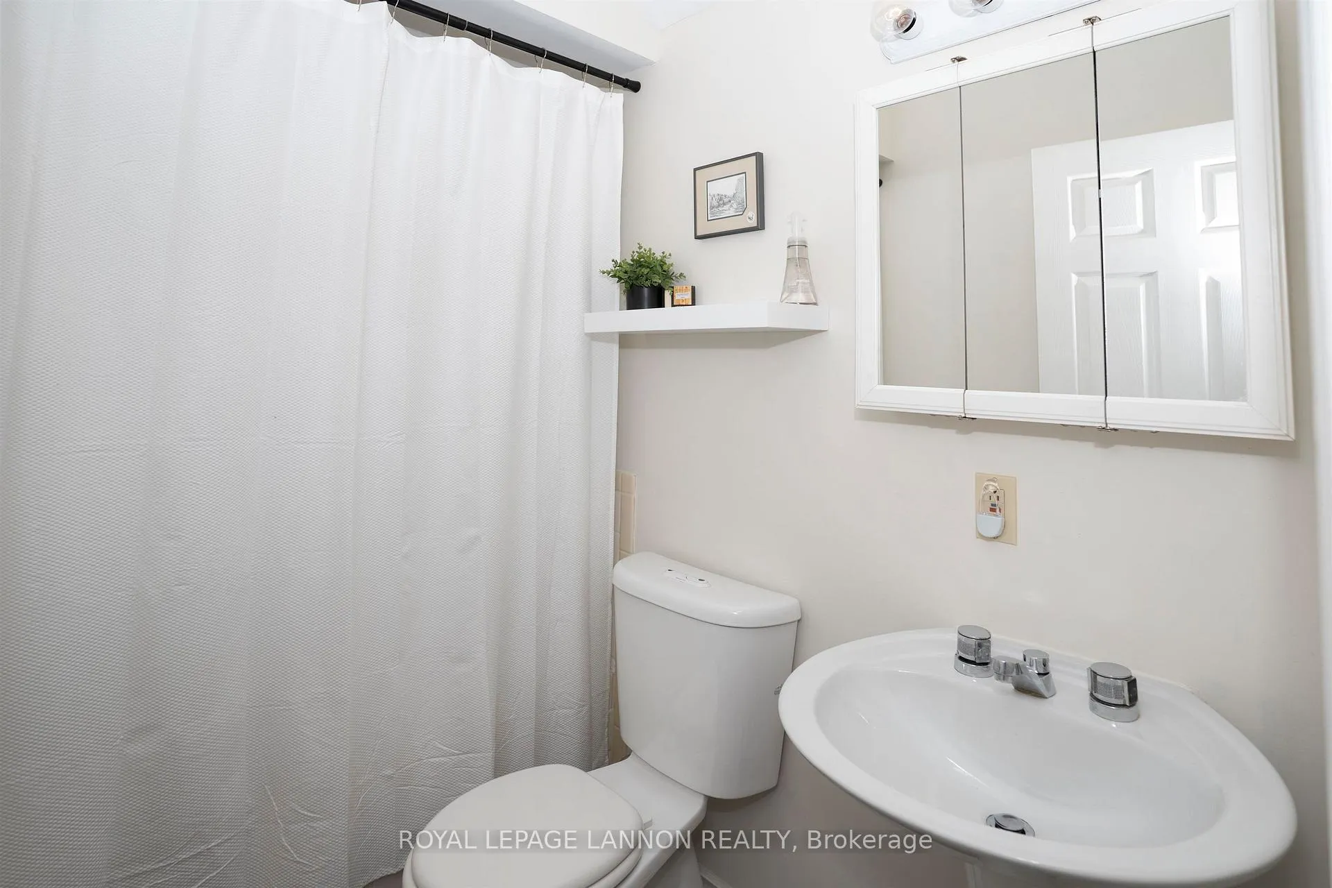Photo 35 of 26 Margaret St S, Neebing, Blake — HOMEH