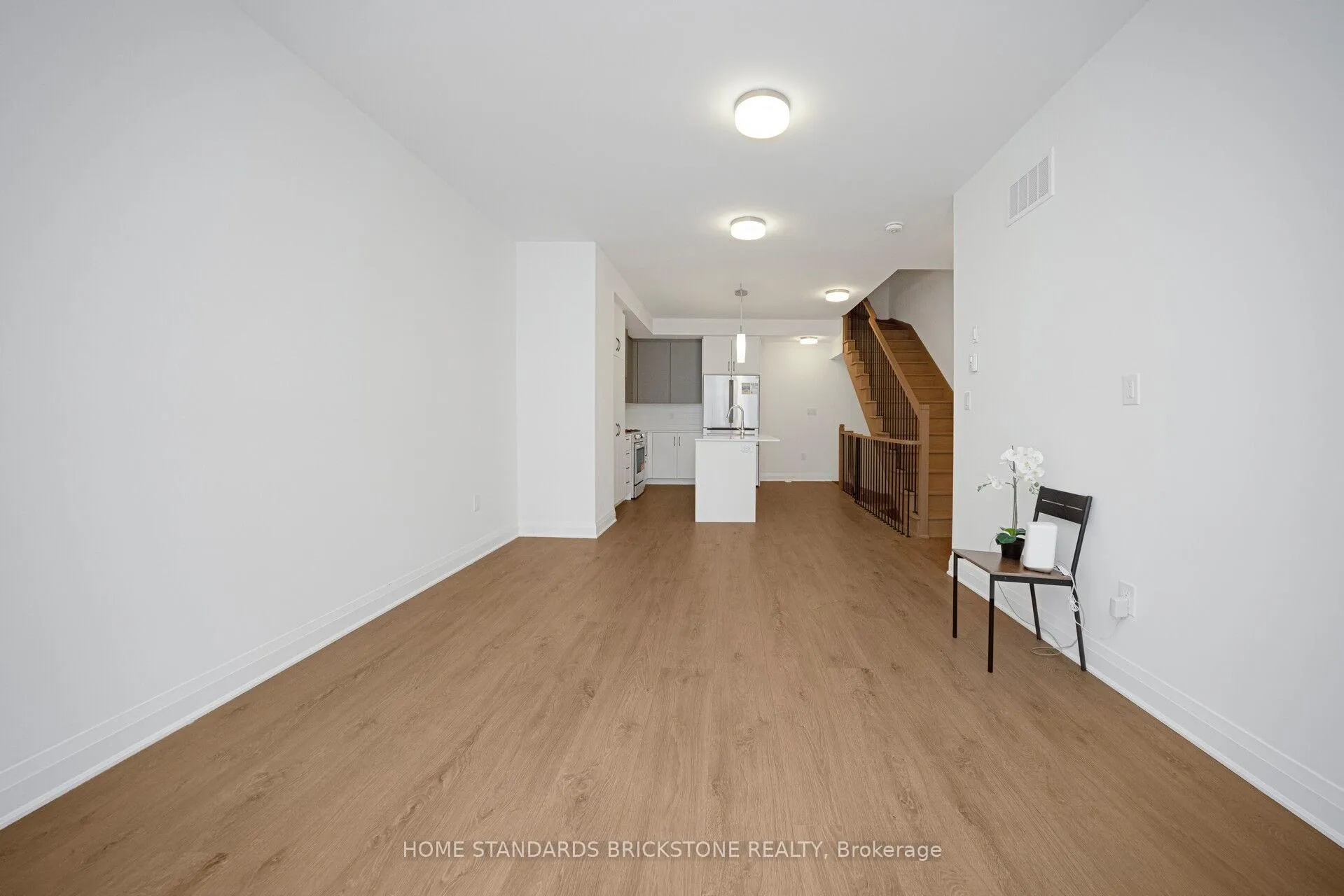 Photo 6 of 22 Chesley Street, Vaughan, Uplands — HOMEH