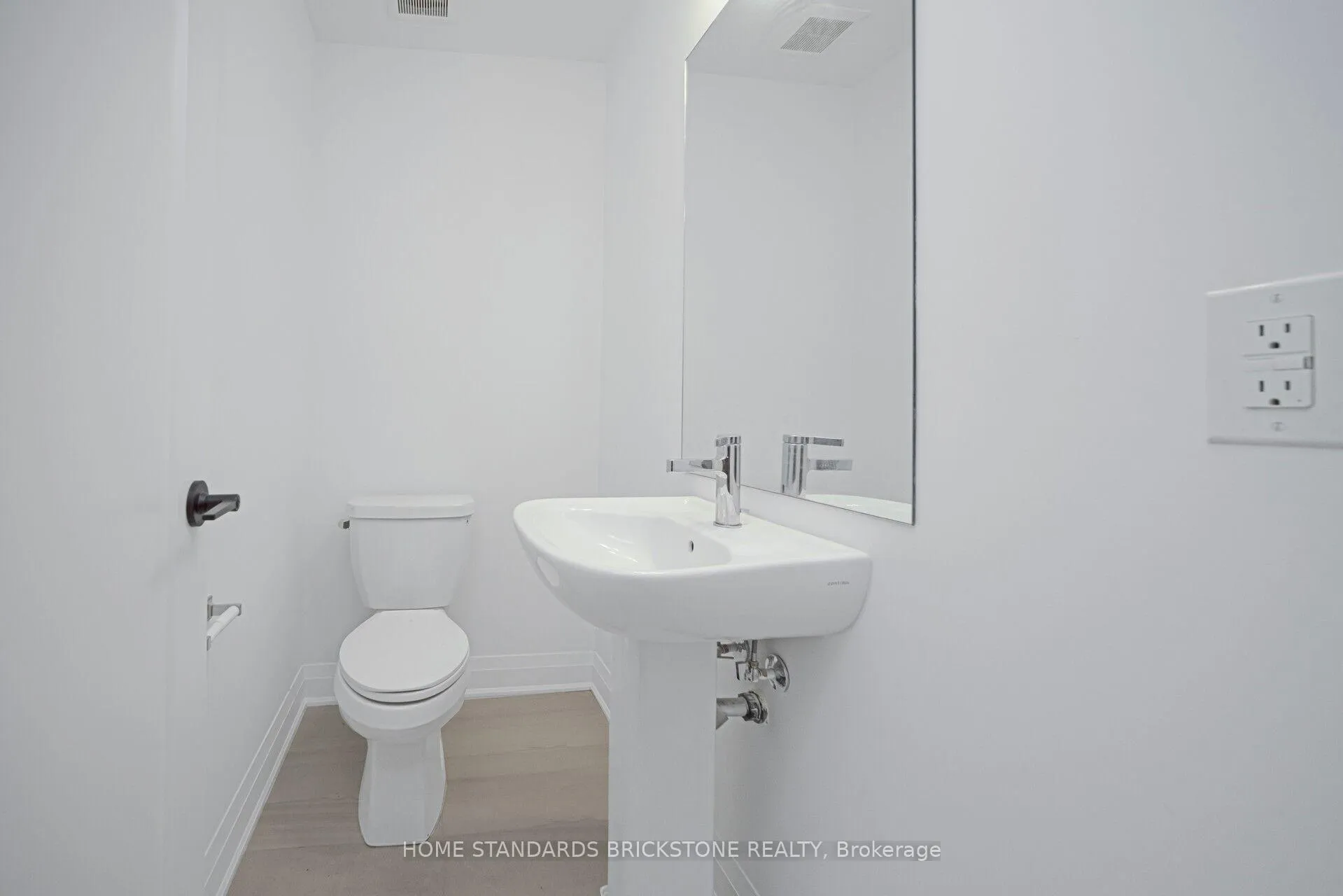 Photo 15 of 22 Chesley Street, Vaughan, Uplands — HOMEH