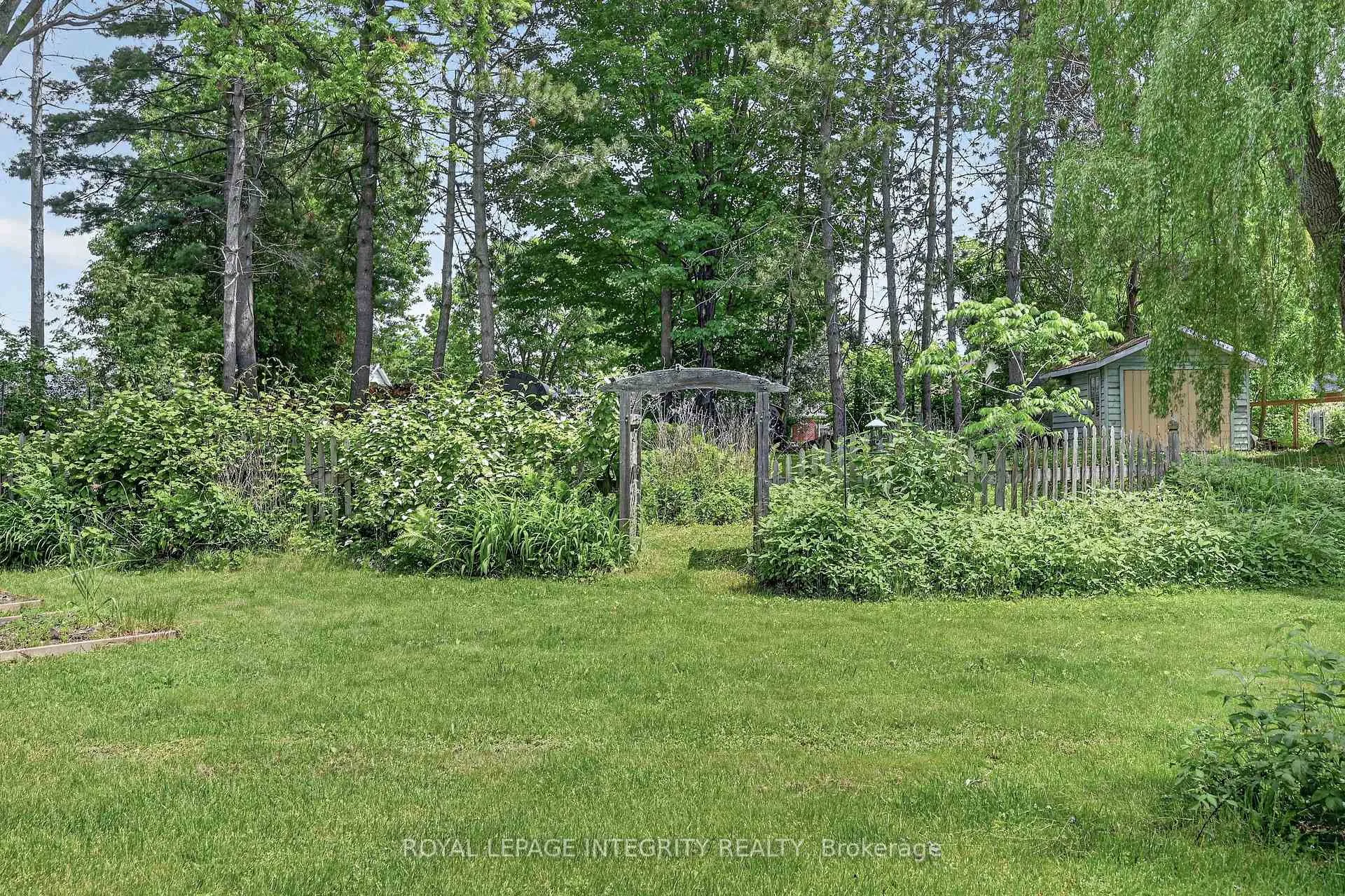 Photo 36 of 165 Moore Street, McNab/Braeside, Mcnab/Braeside Twps — HOMEH