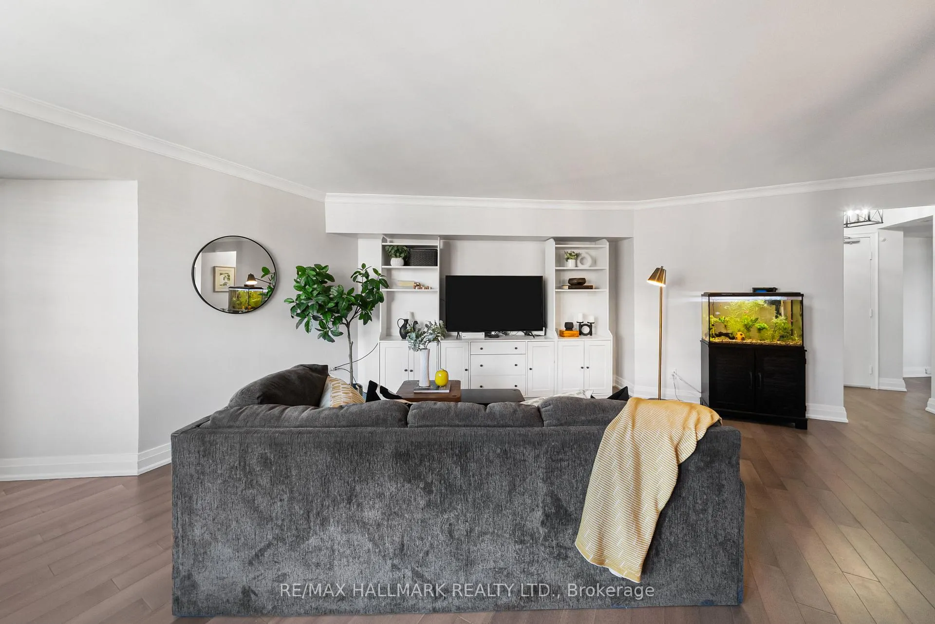Photo 5 of Unit PH1, 296 Mill Road, Etobicoke, Markland Wood — HOMEH