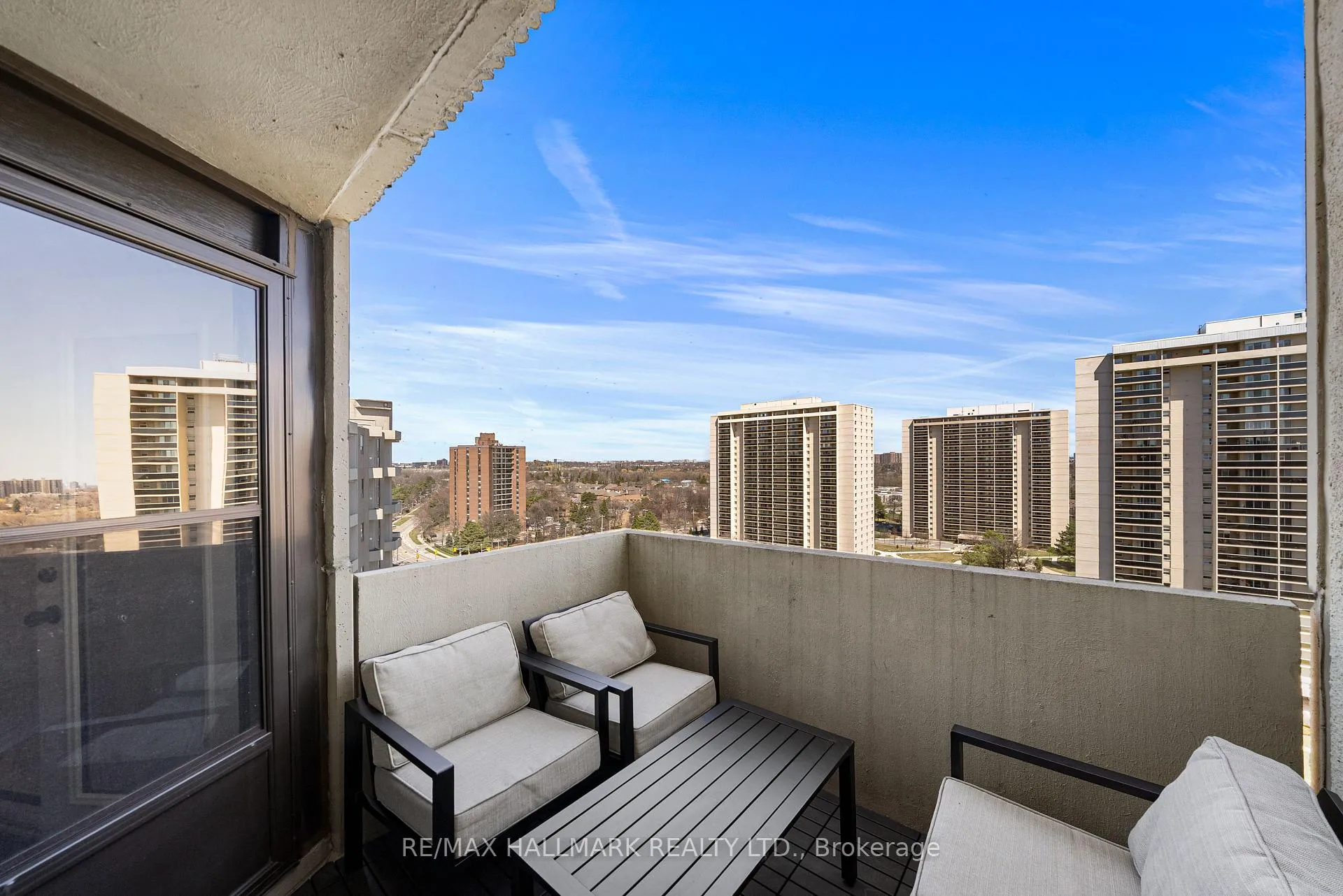 Photo 11 of Unit PH1, 296 Mill Road, Etobicoke, Markland Wood — HOMEH