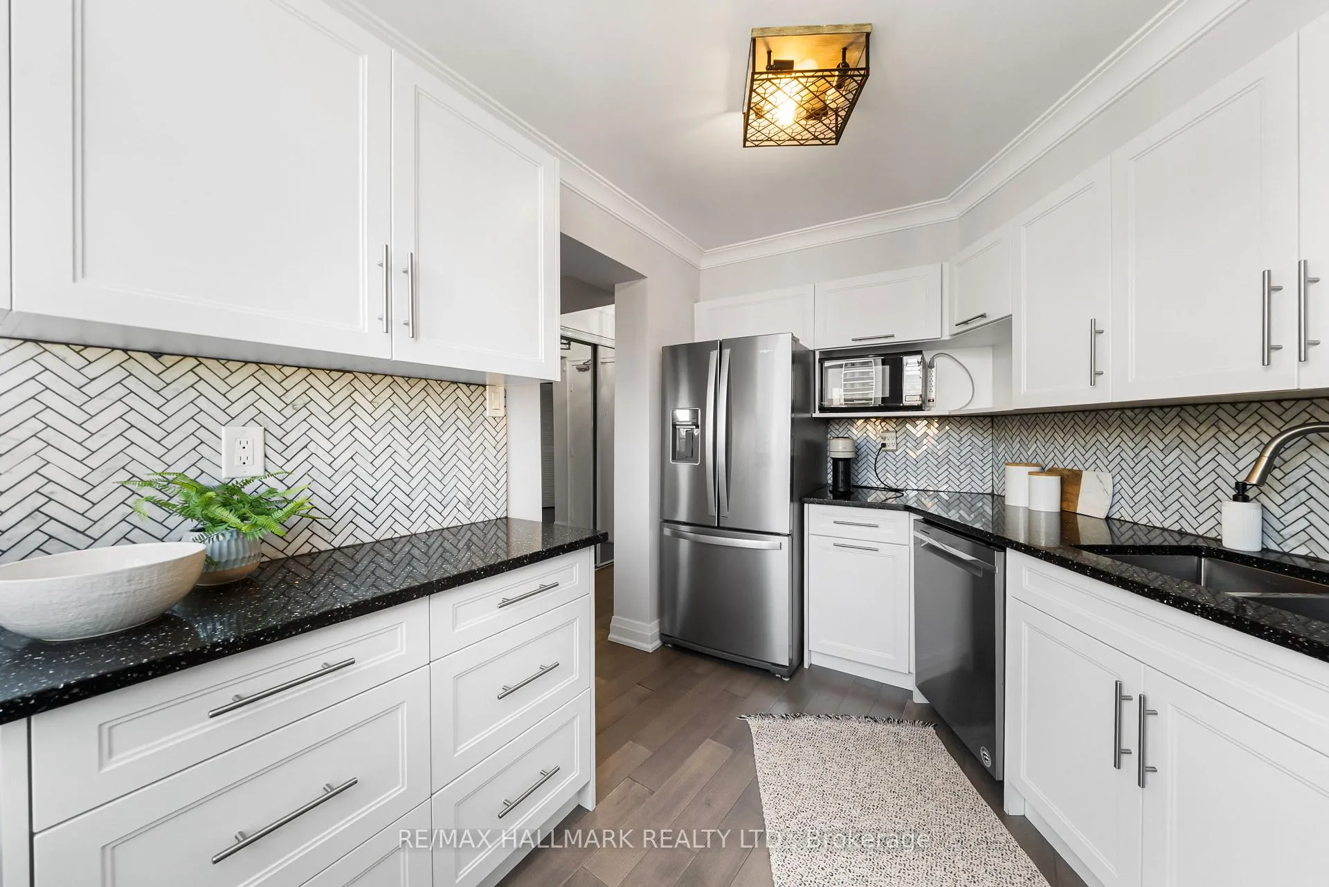 Photo 13 of Unit PH1, 296 Mill Road, Etobicoke, Markland Wood — HOMEH