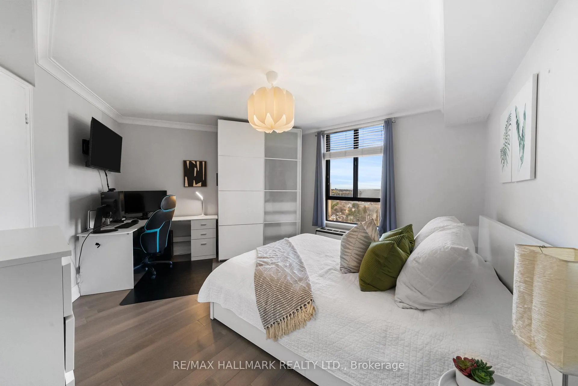 Photo 17 of Unit PH1, 296 Mill Road, Etobicoke, Markland Wood — HOMEH