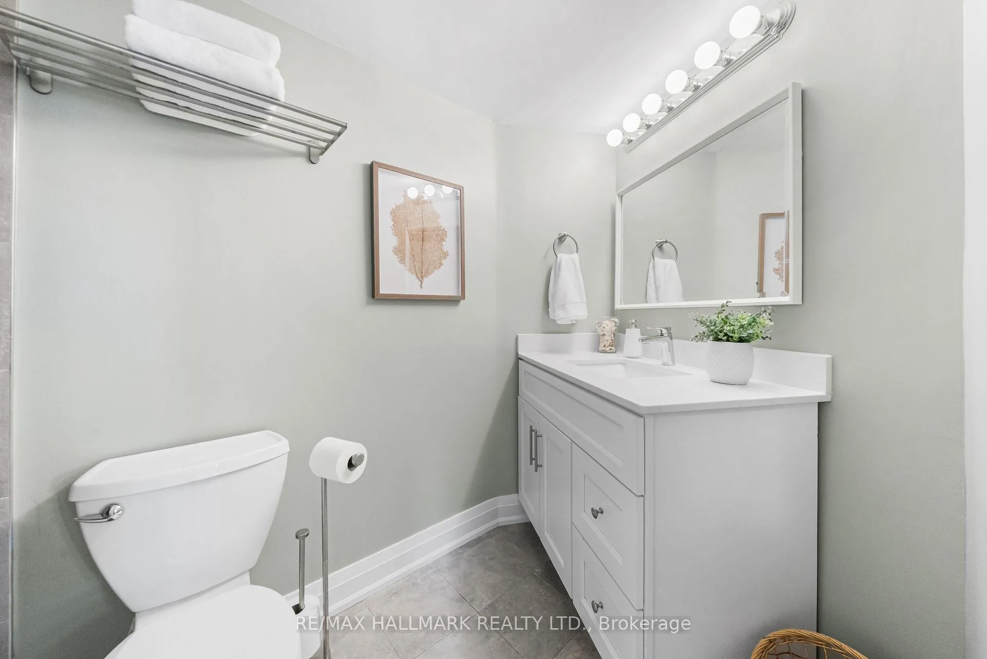 Photo 26 of Unit PH1, 296 Mill Road, Etobicoke, Markland Wood — HOMEH