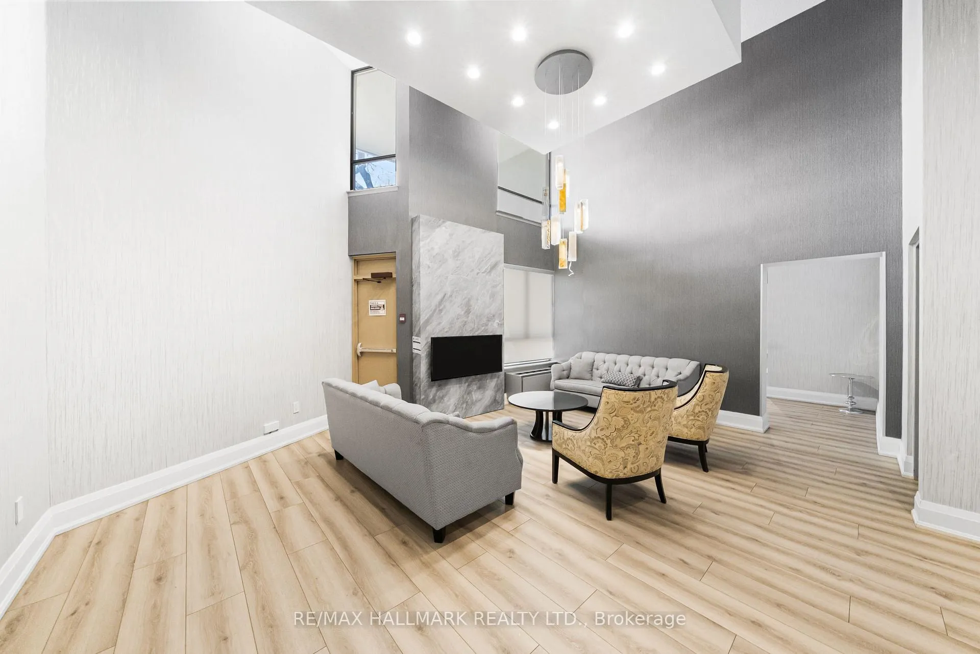 Photo 37 of Unit PH1, 296 Mill Road, Etobicoke, Markland Wood — HOMEH
