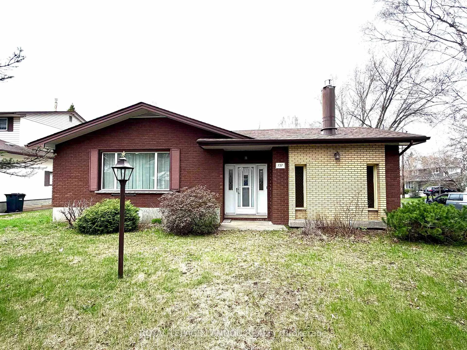 Photo 1 of 737 Confederation Drive, Thunder Bay, Parkdale — HOMEH