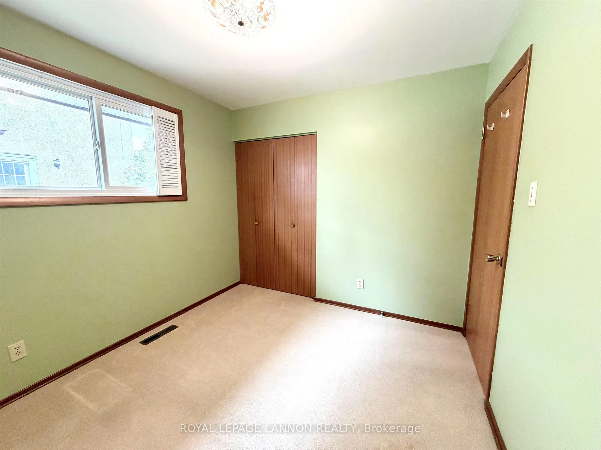 Photo 20 of 737 Confederation Drive, Thunder Bay, Parkdale — HOMEH