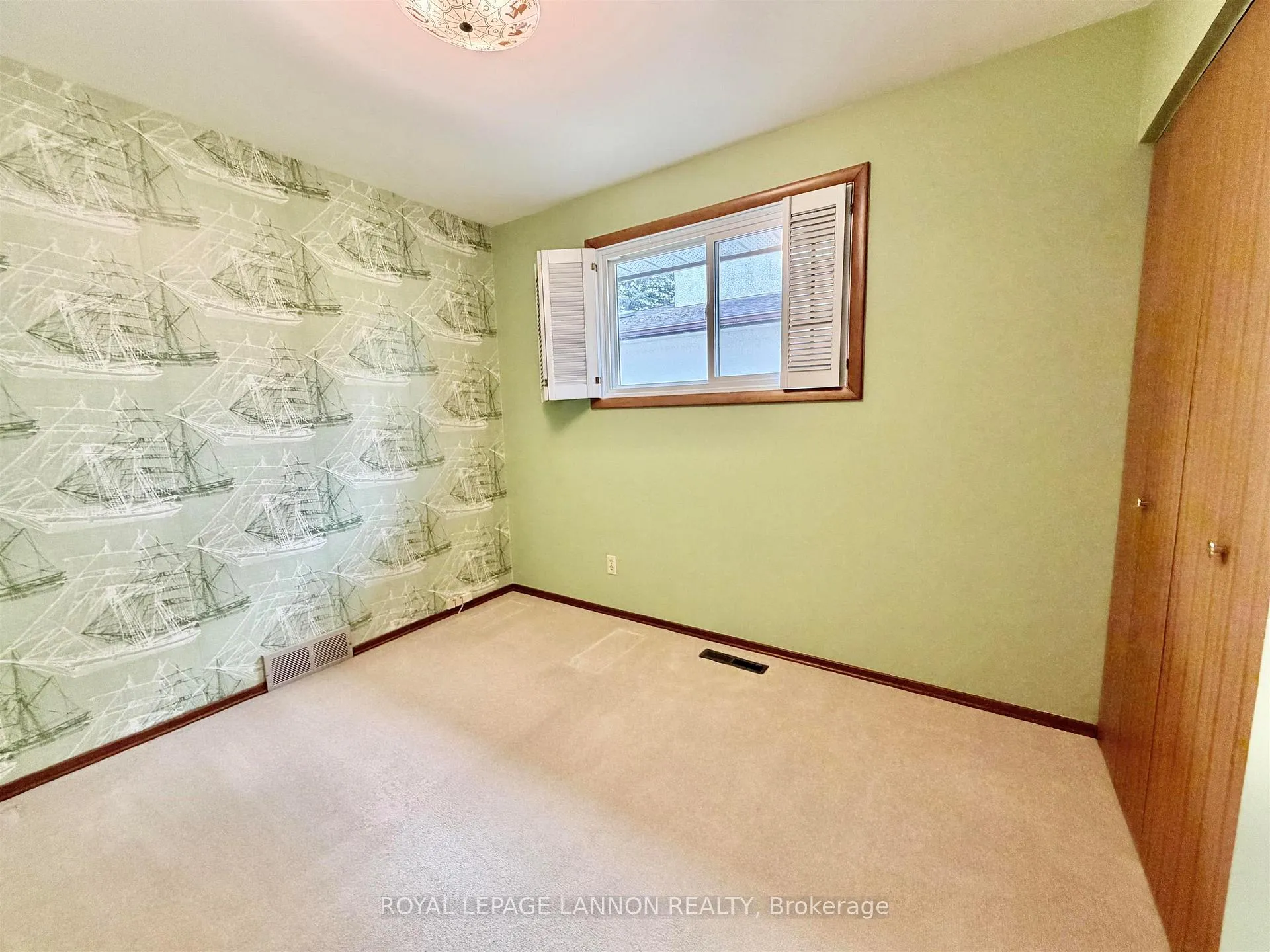 Photo 21 of 737 Confederation Drive, Thunder Bay, Parkdale — HOMEH