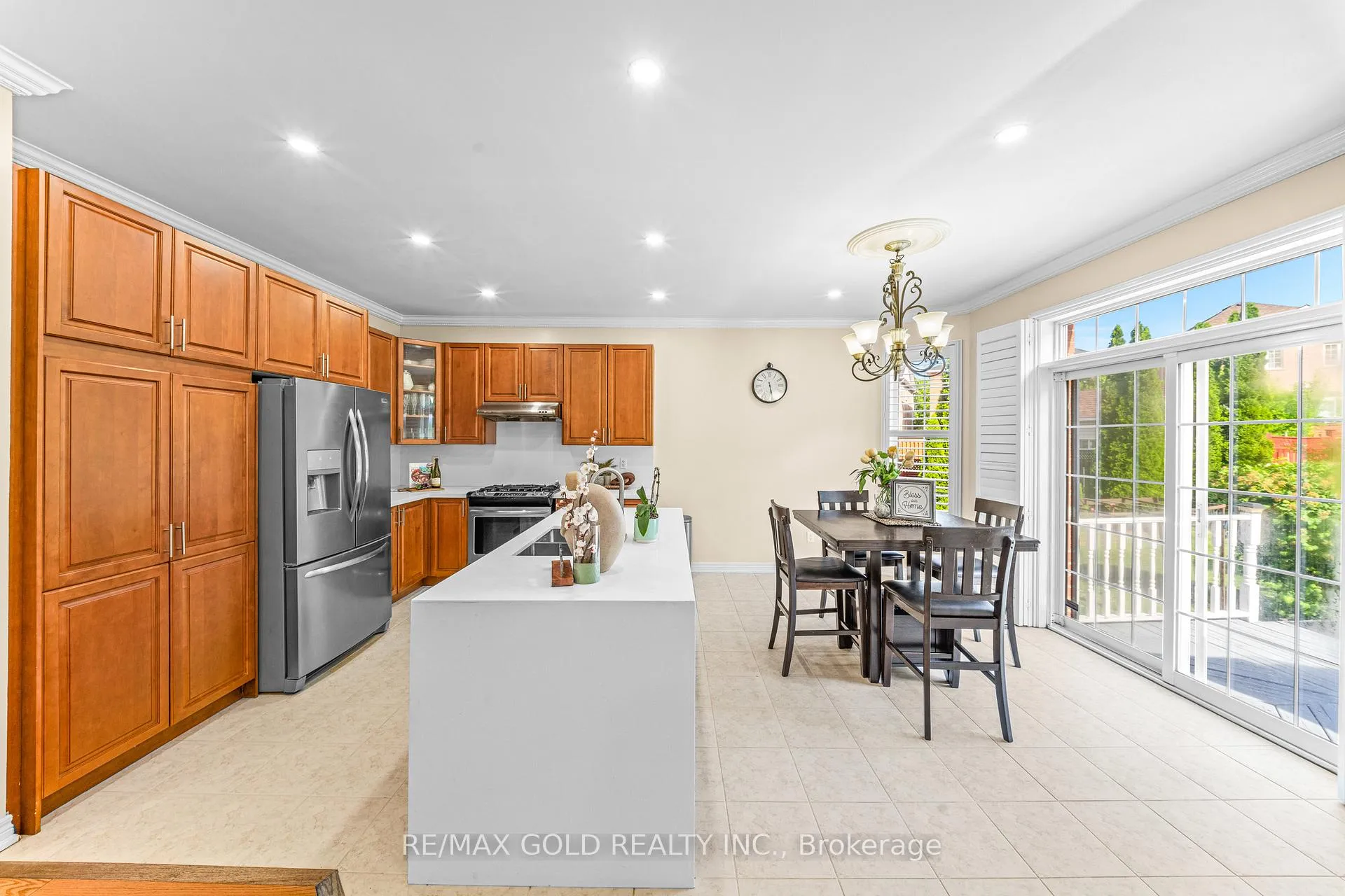Photo 13 of 14 Stingray Court, Brampton, Madoc — HOMEH
